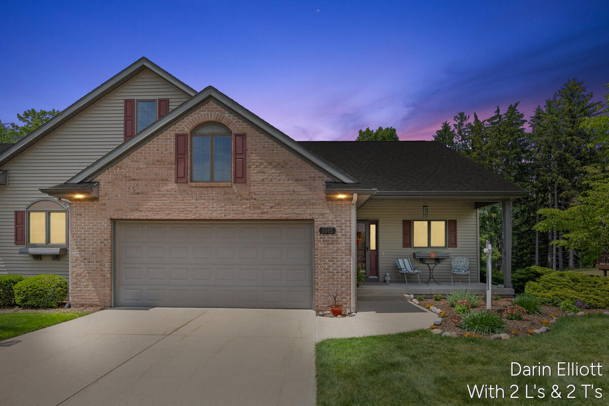 1015 Grosvenor Drive Building: 2 Unit: Unit 4