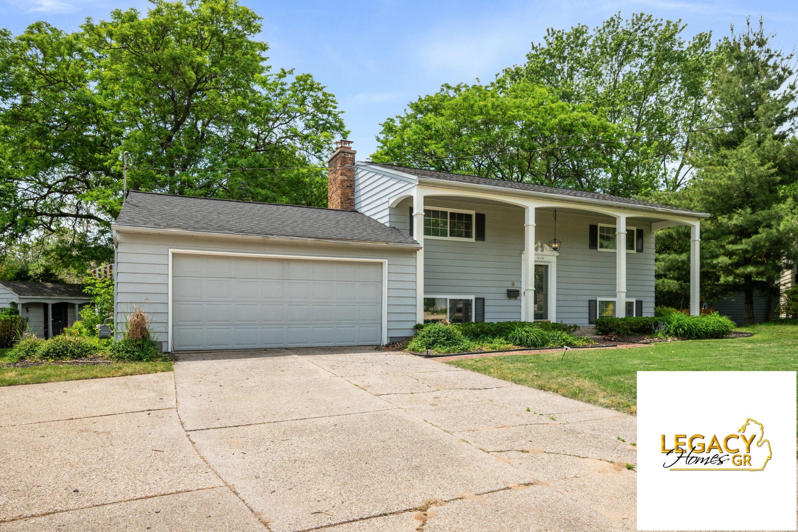 1646 Rose Parkway SE