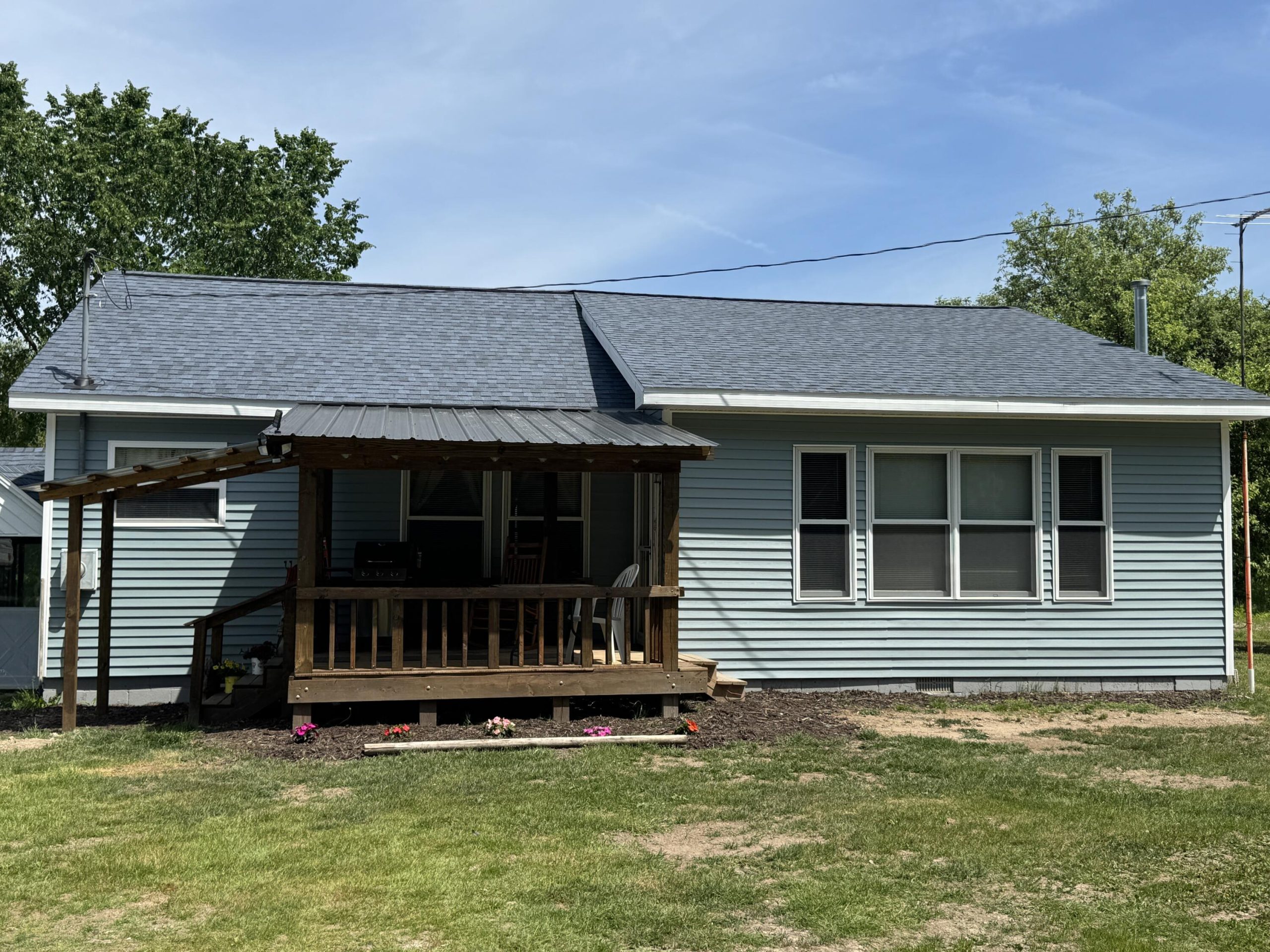 1952 W 16 Road