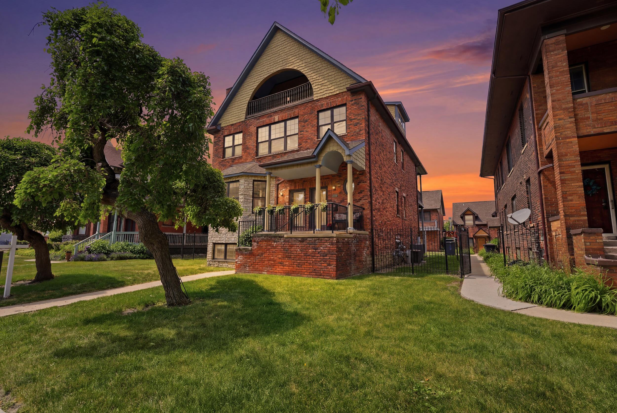 429 E Ferry Street Unit: #8