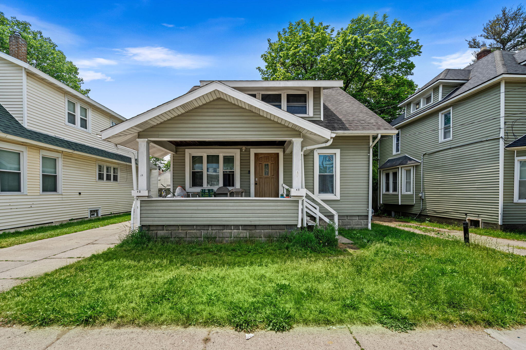 348 Burton Street SW
