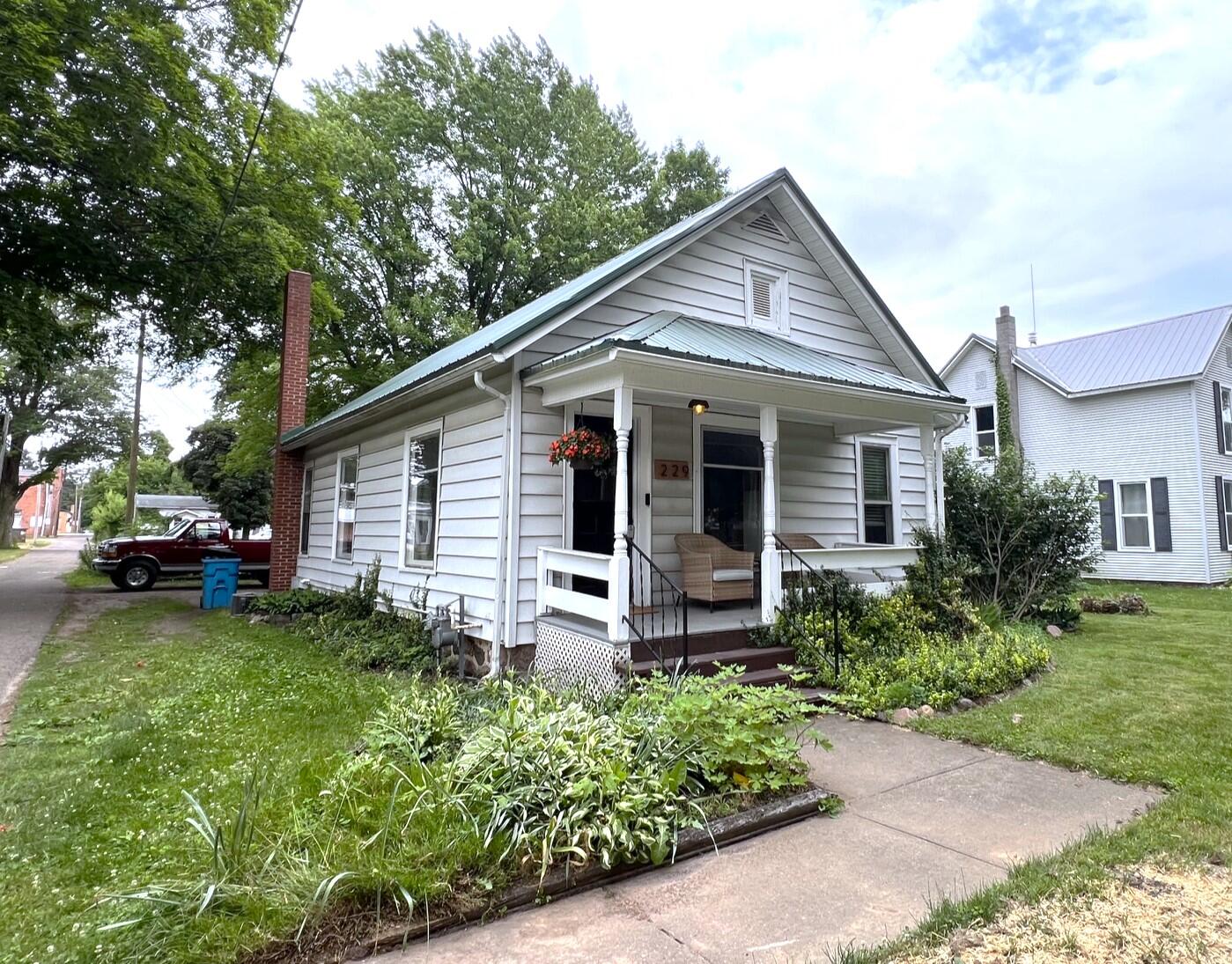 229 5th Street