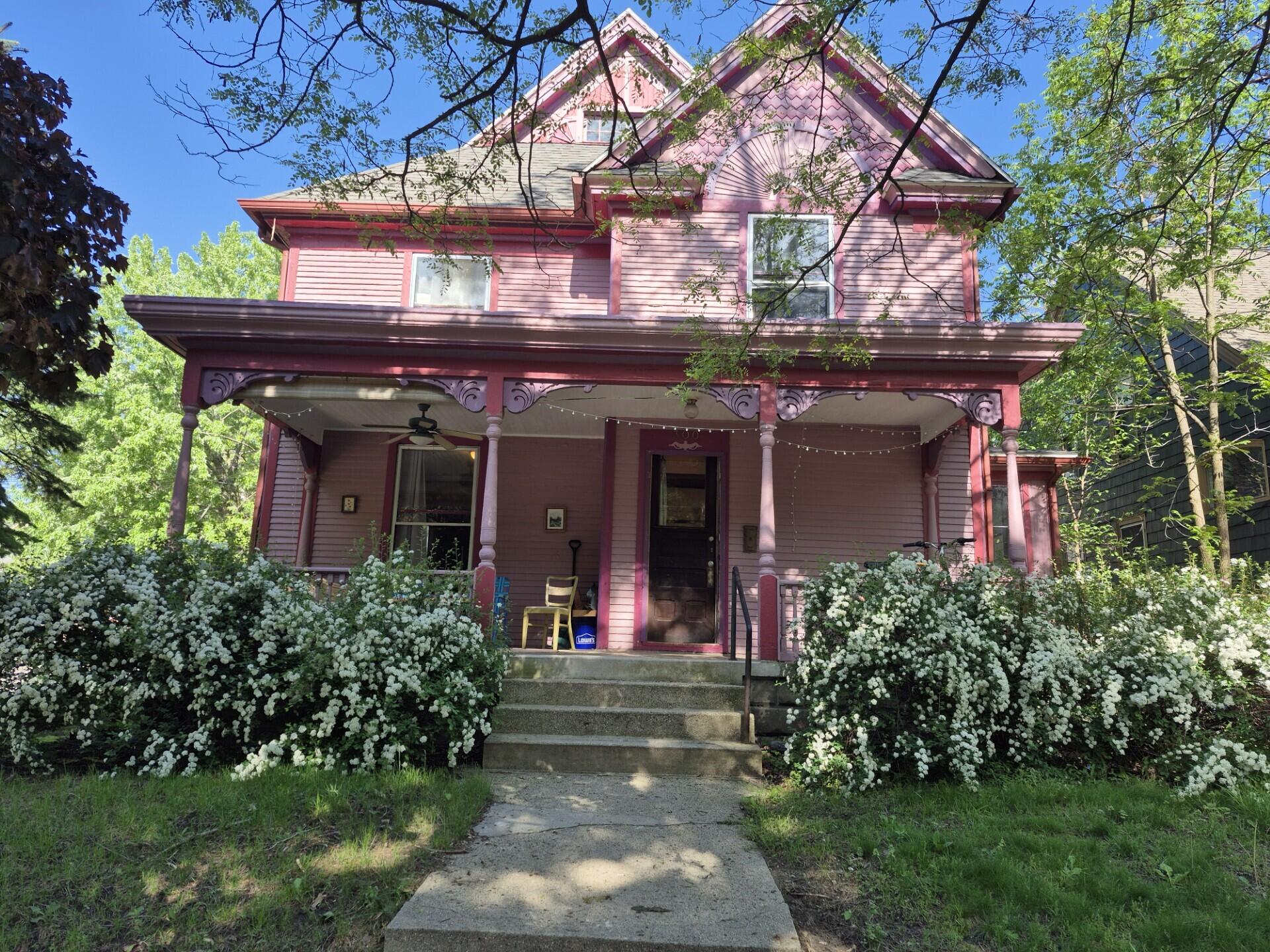 300 Eureka Avenue SE