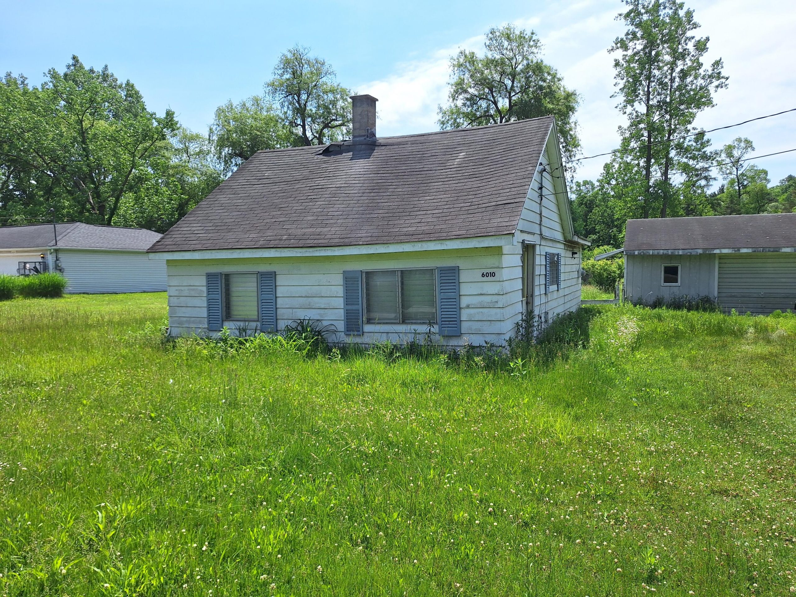 6010 Cannonsburg Road NE