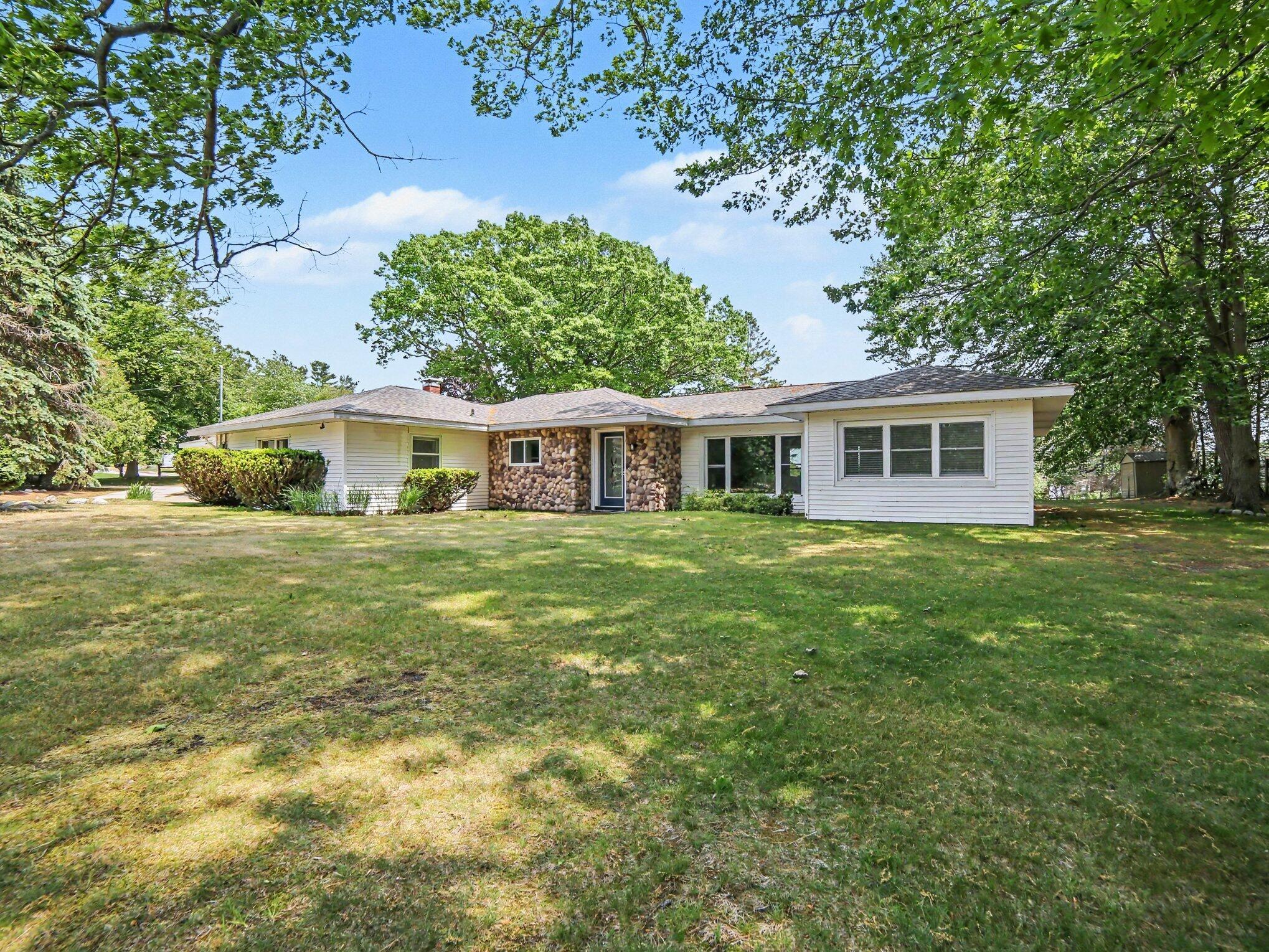 1358 N Lakeshore Drive