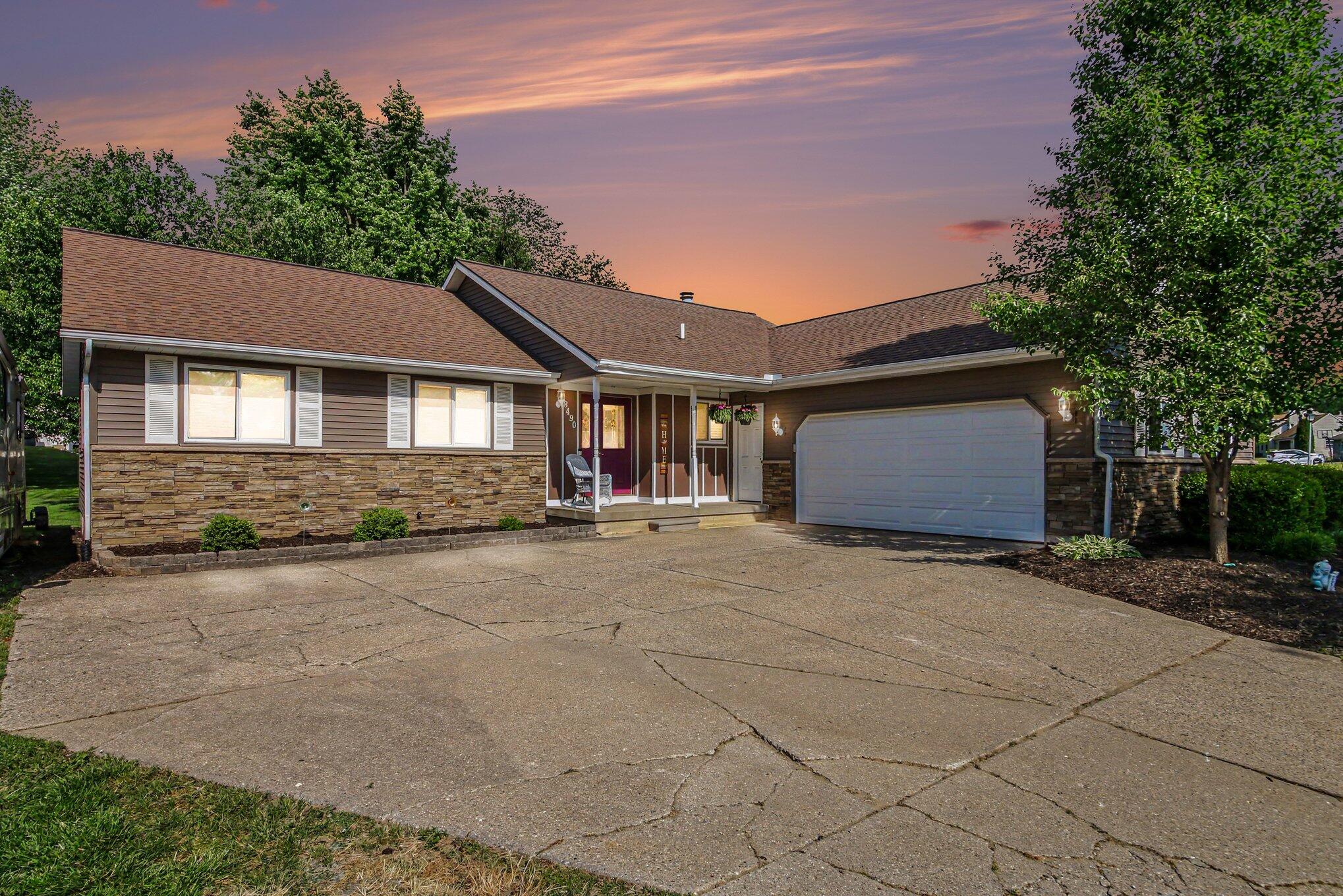 8490 Woodruff Drive SW