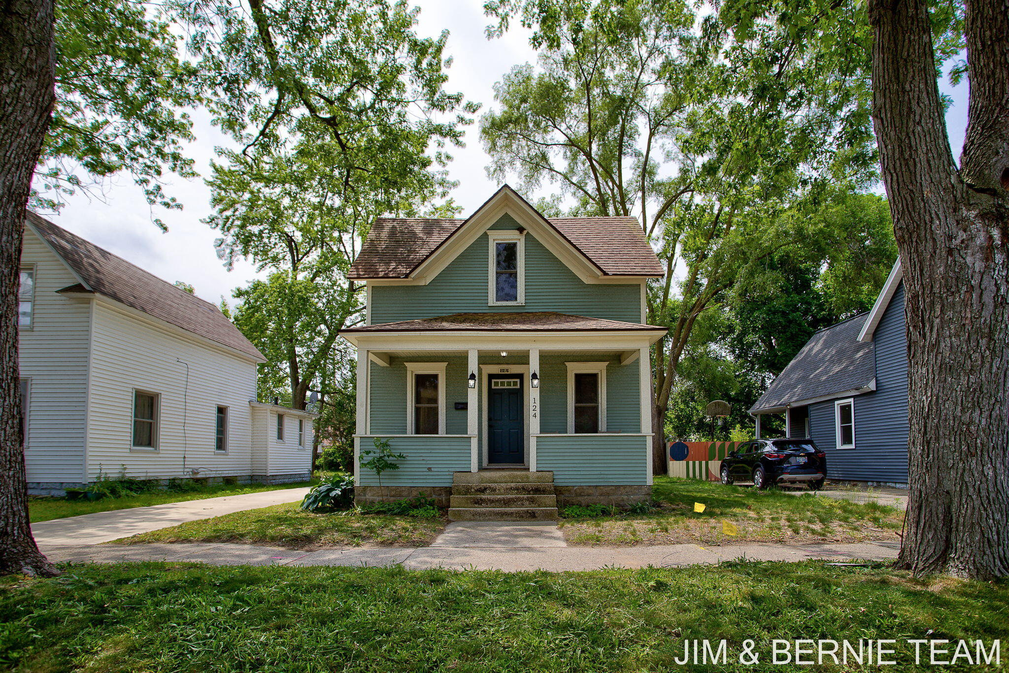 124 E 17th Street