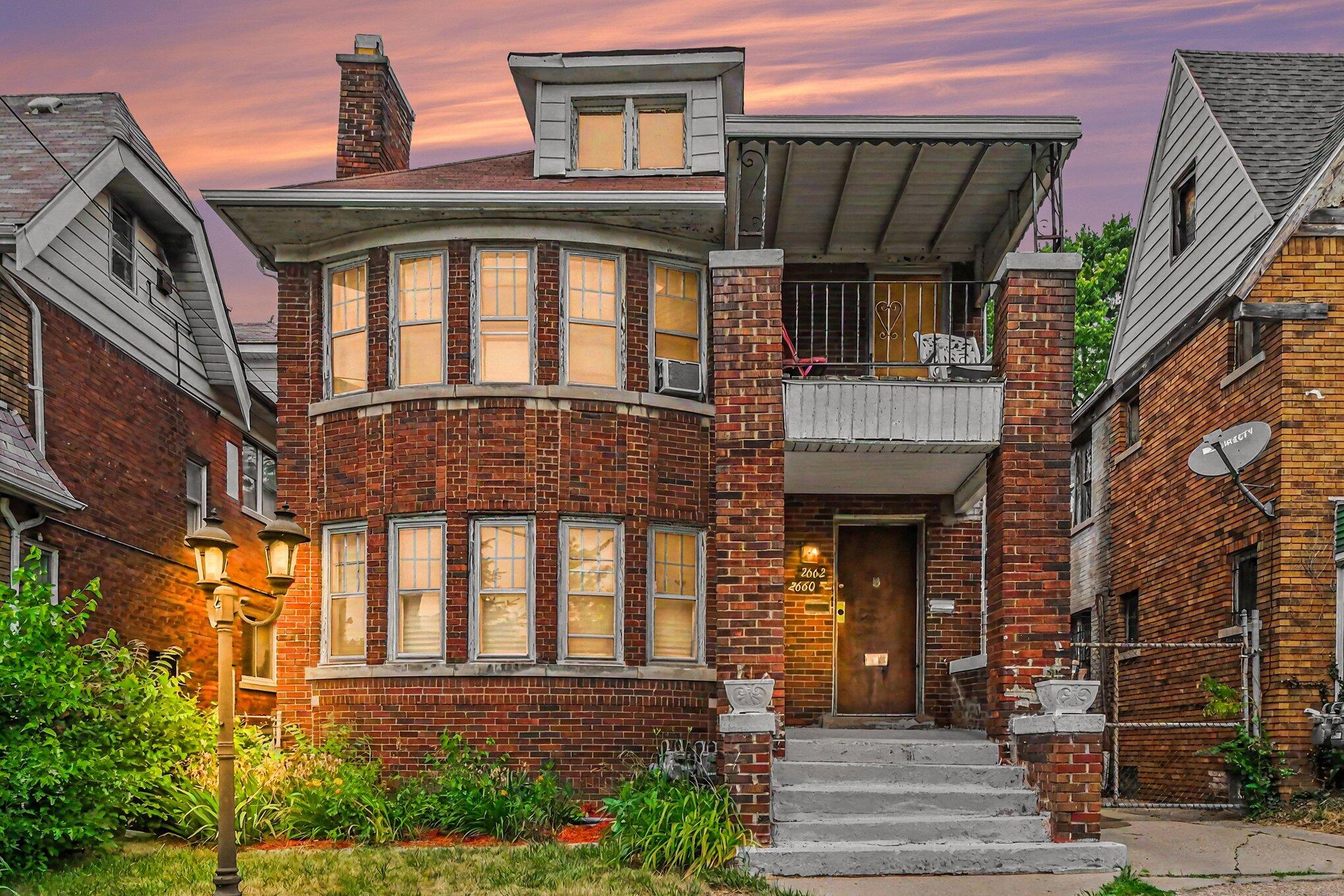 2660 Tuxedo Street