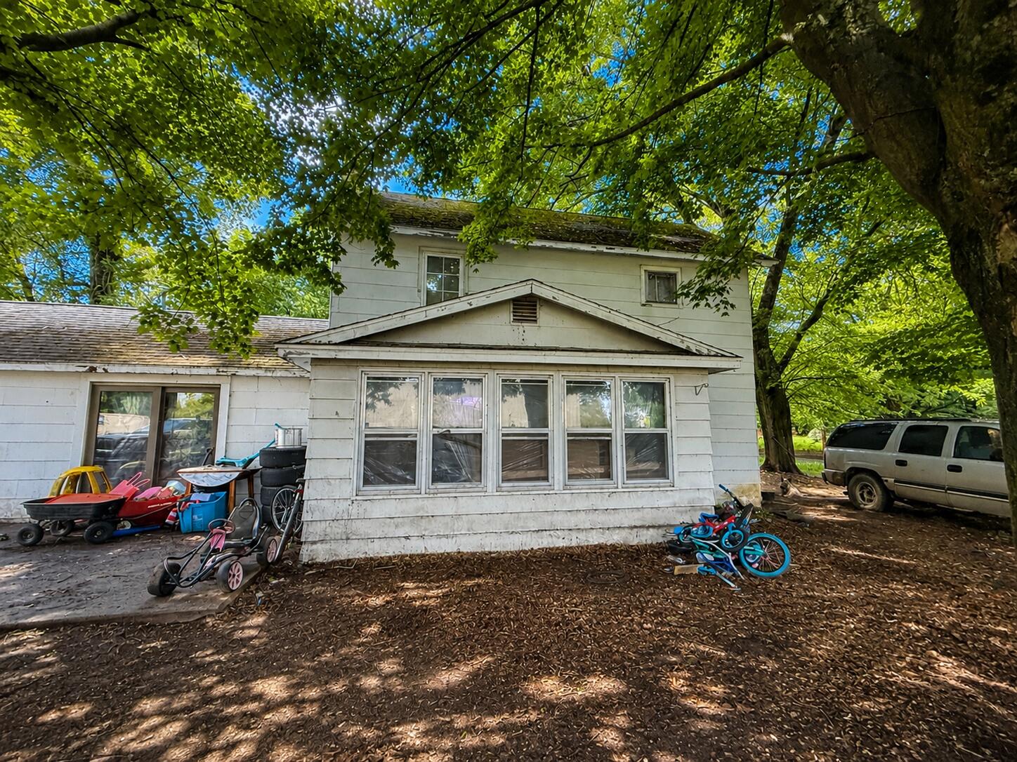 614 River Street