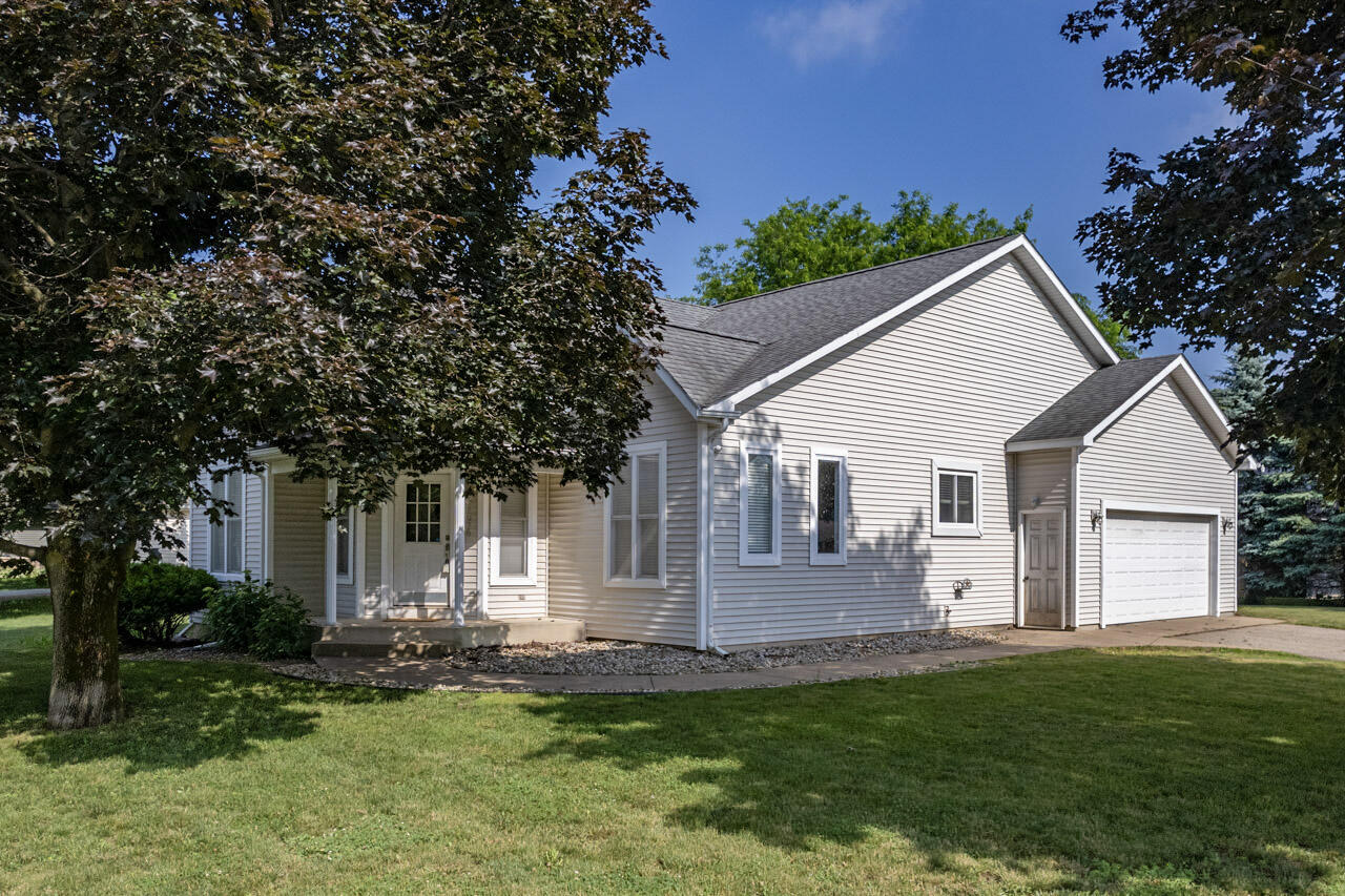 5976 Grand Traverse Lane