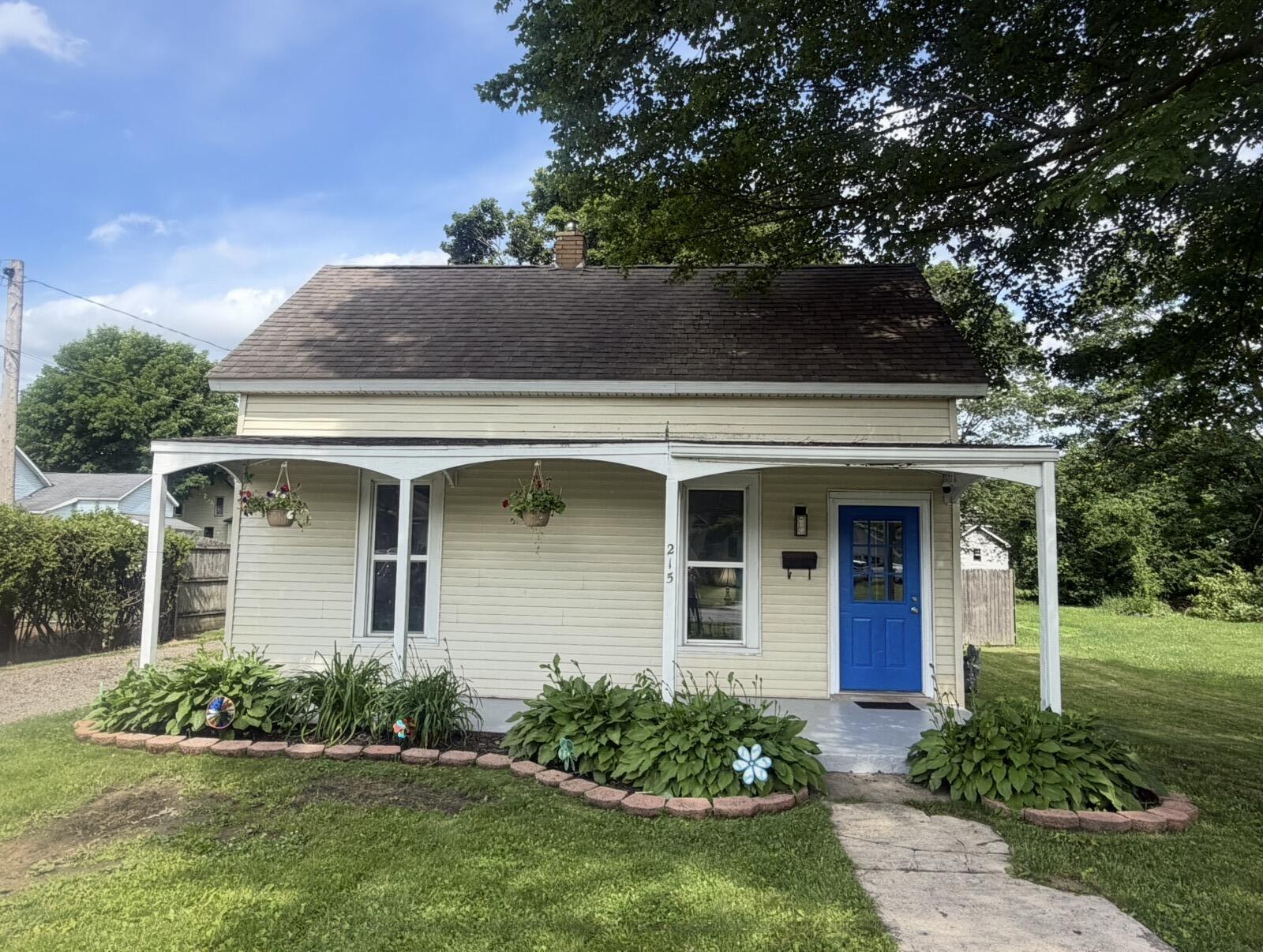 215 N Centerville Road