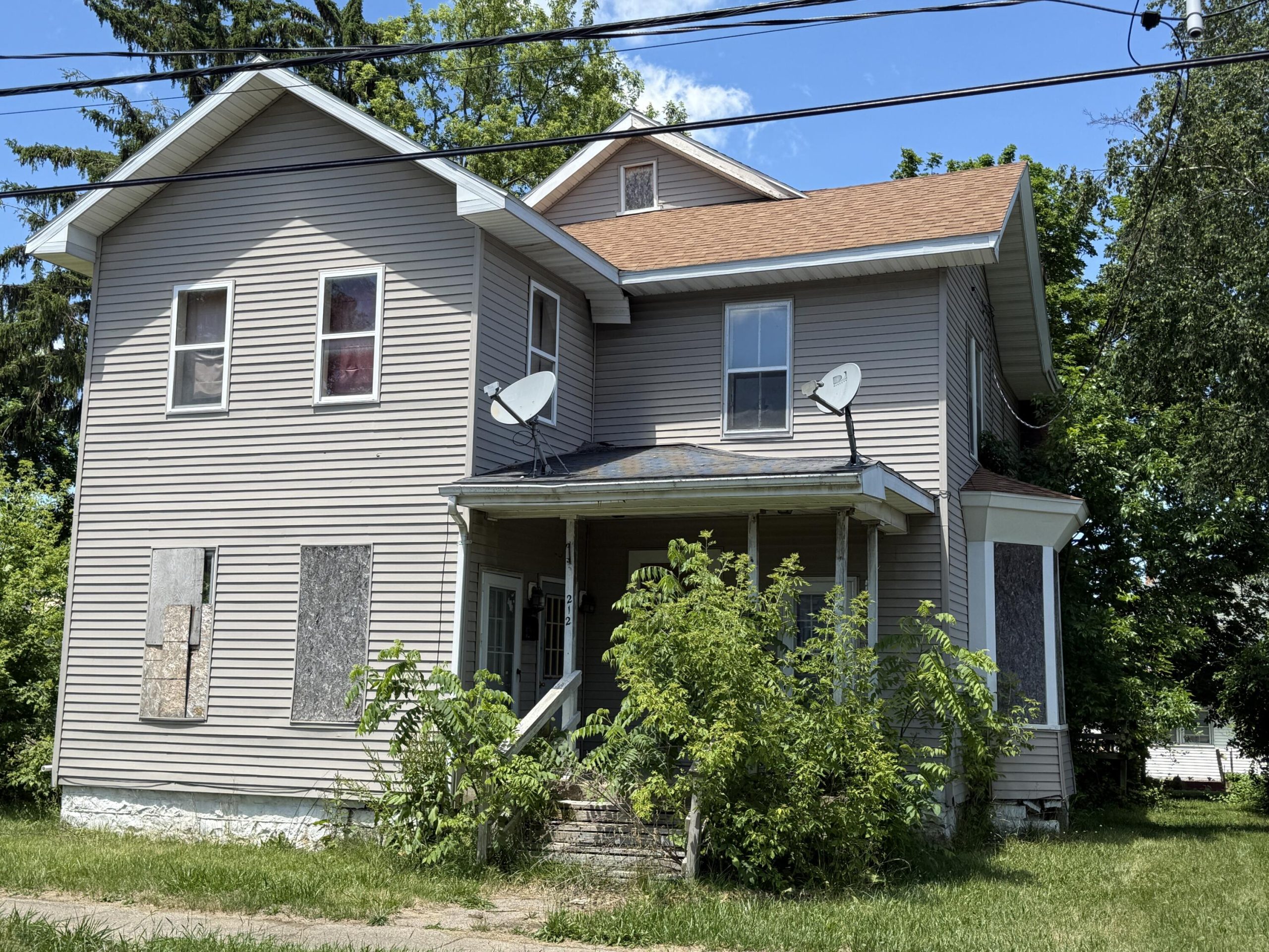 212 W Porter Street