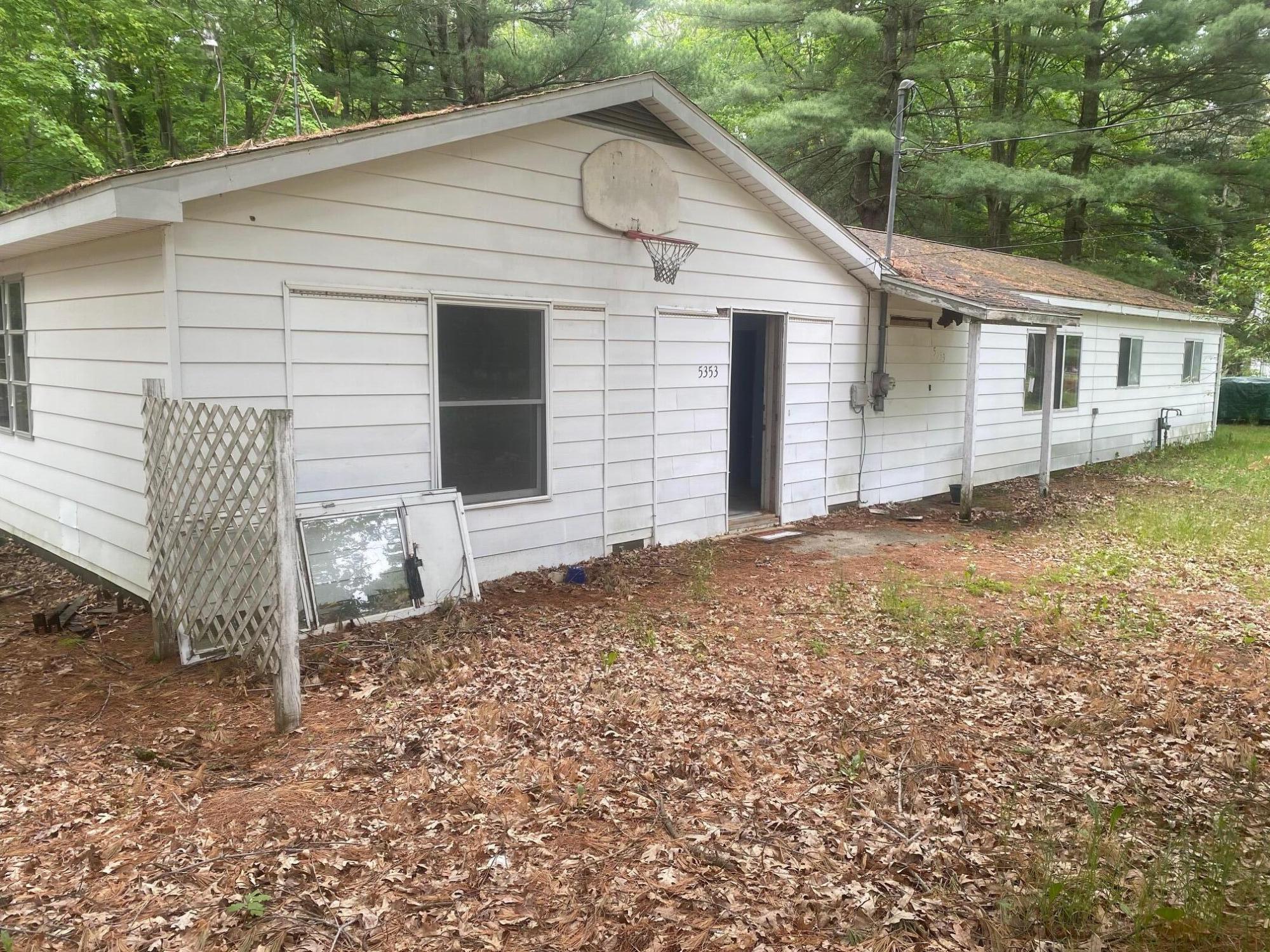 5353 Oakwood Drive