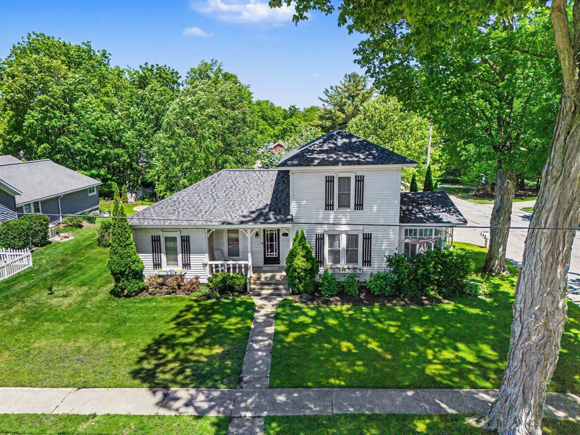 382 E 3rd Street