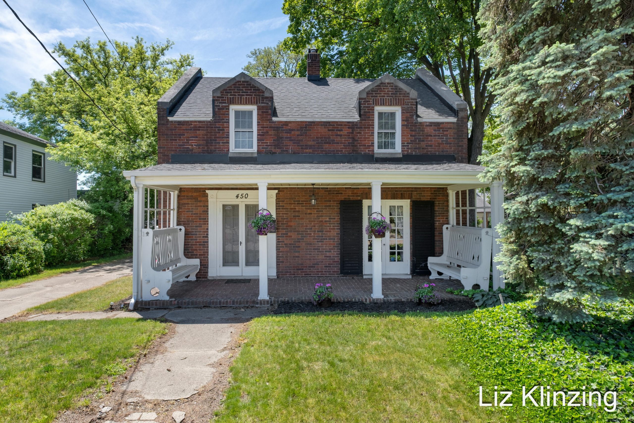 450 Burton Street SE