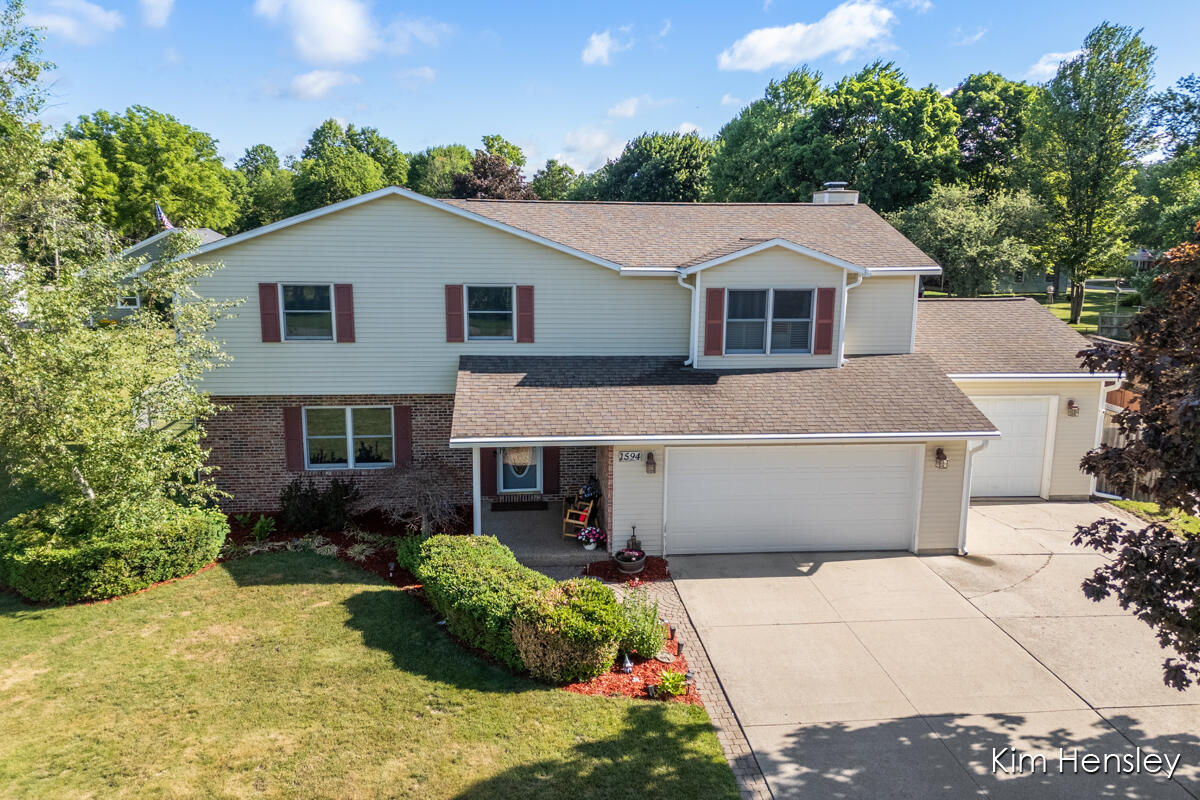1594 Louva Court