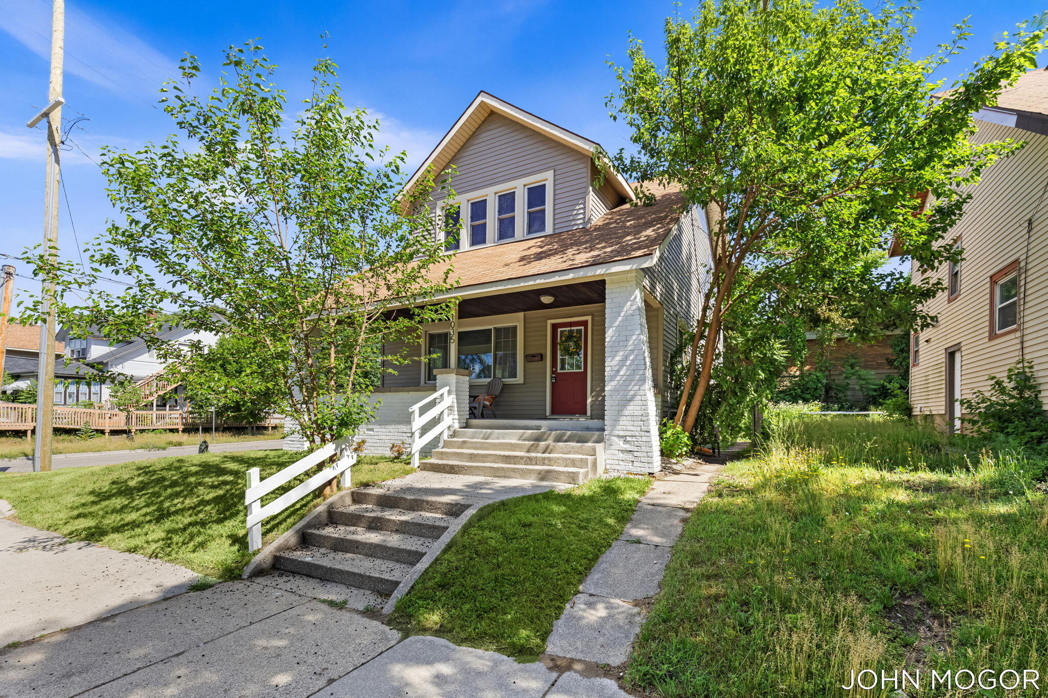 1035 Alexander Street SE