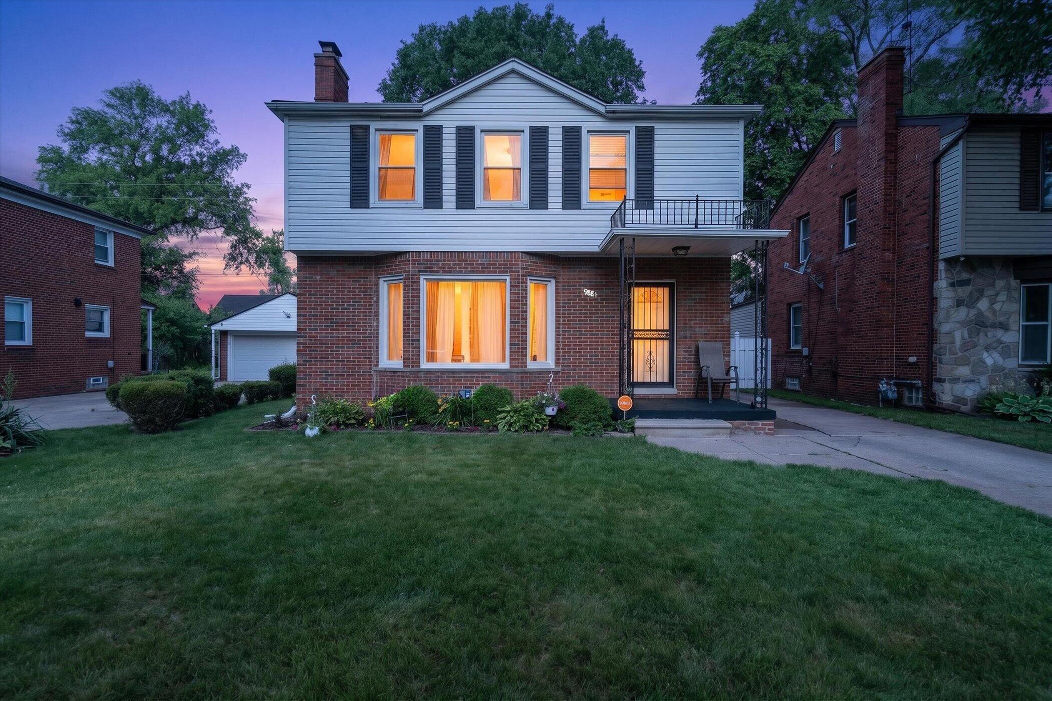 9884 W Outer Drive W
