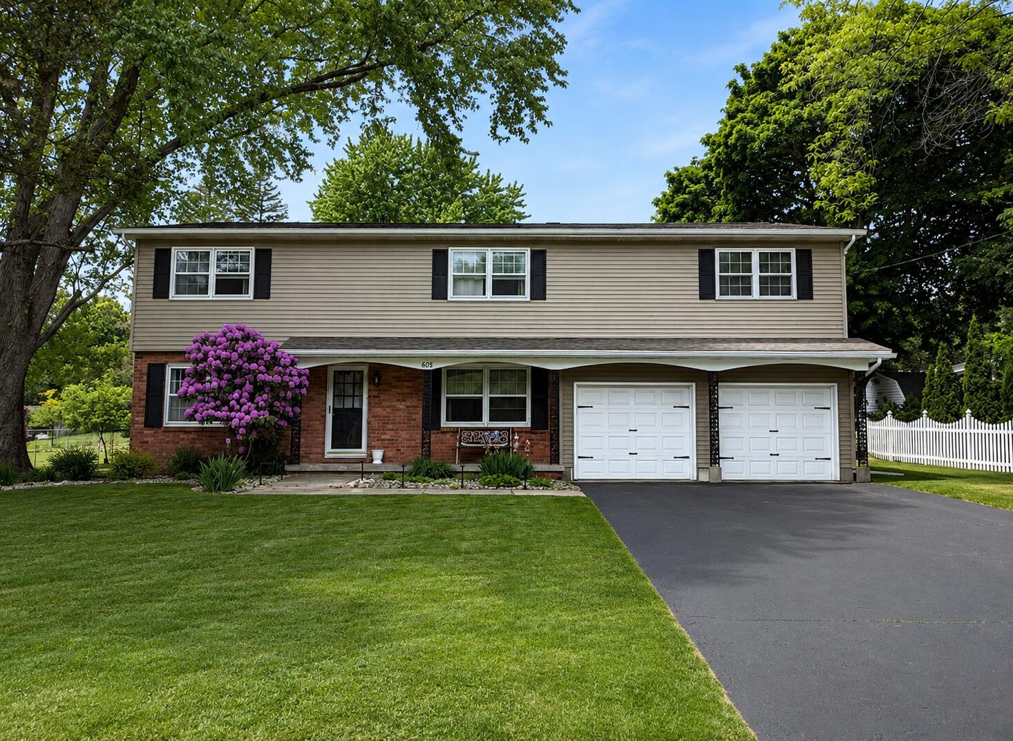 605 East Drive
