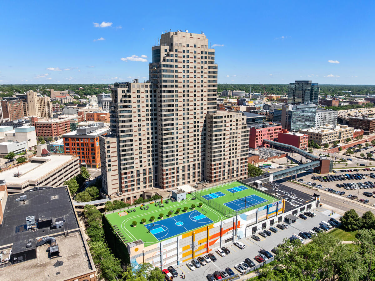 57 Campau Circle NW Unit: 2305