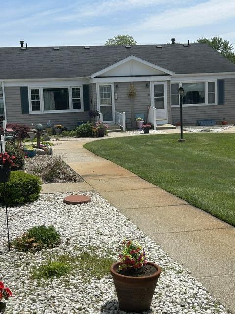 905 Village Lane