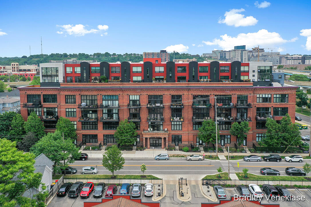 600 Broadway Avenue NW Unit: Suite 235