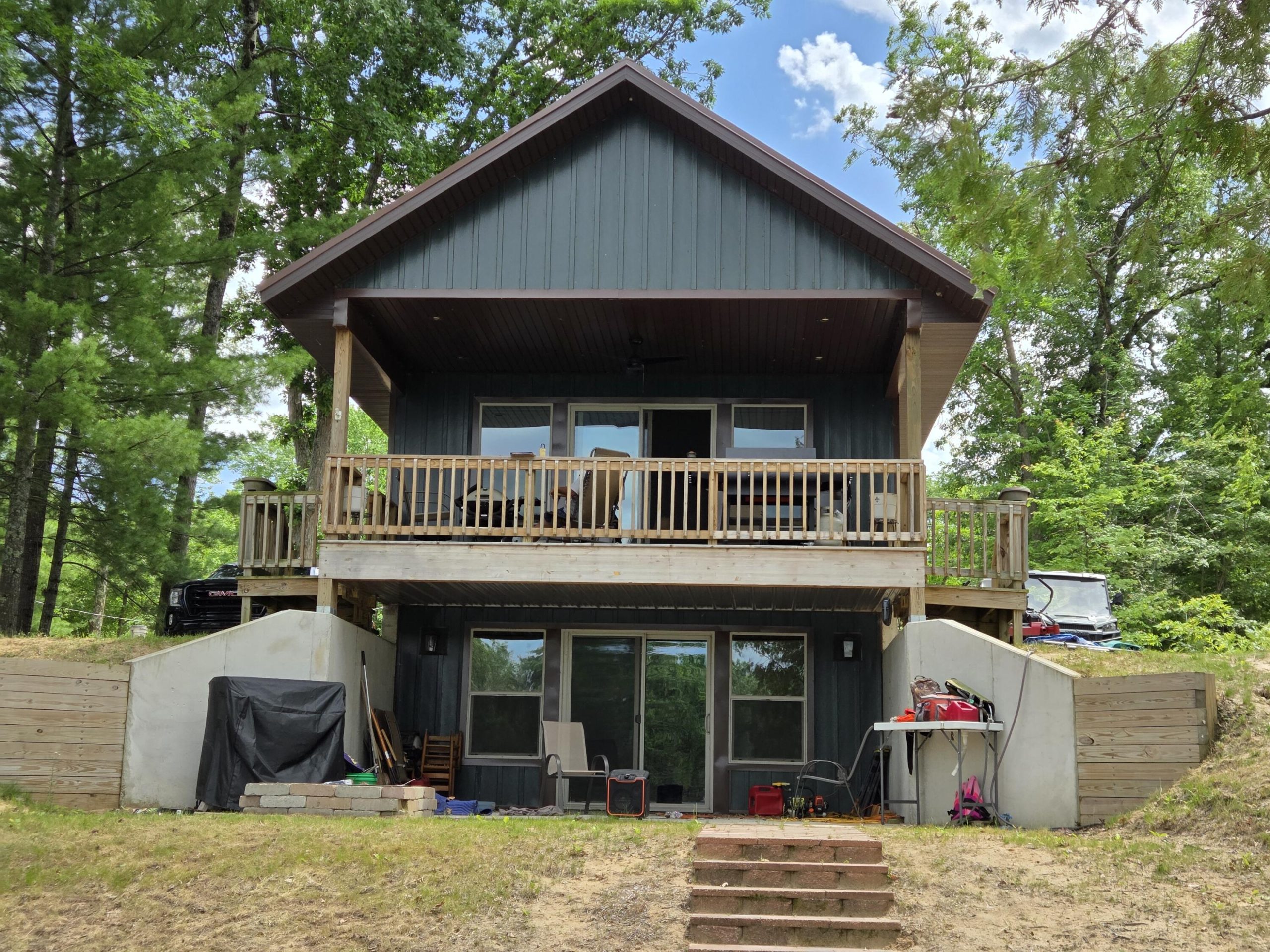 2485 W Lake Shore Drive