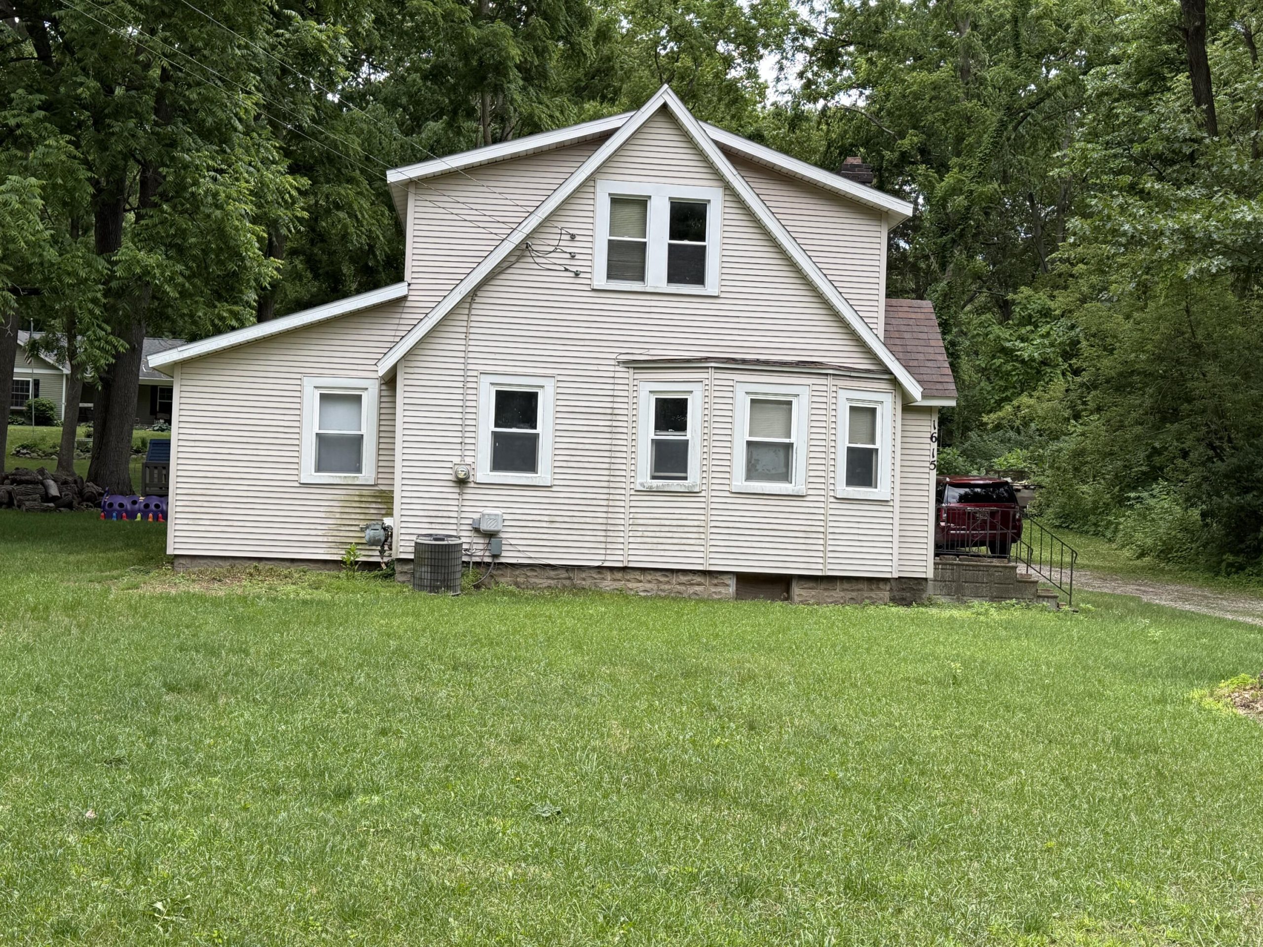 1615 Gilletts Lake Road