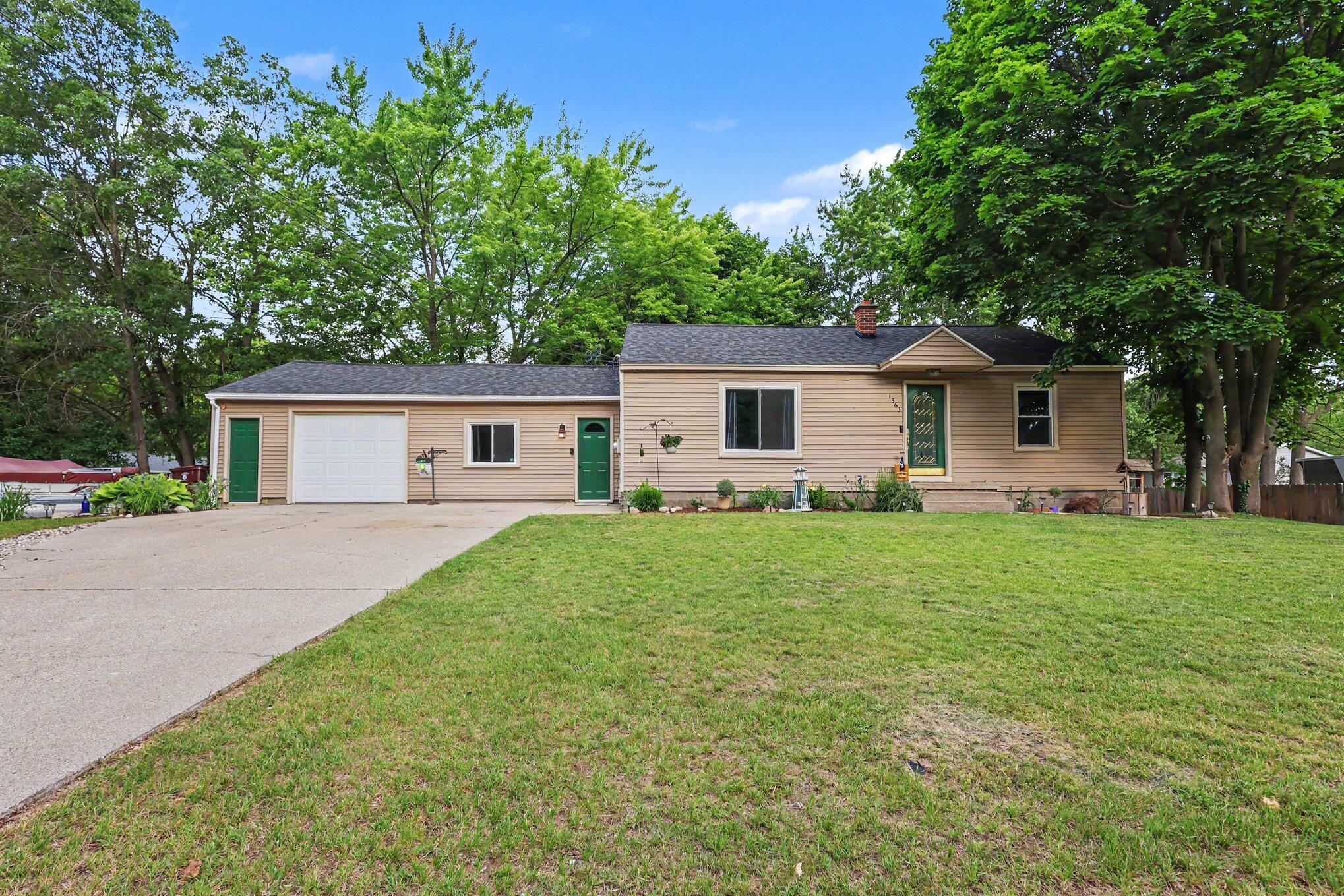 1363 S Quarterline Road