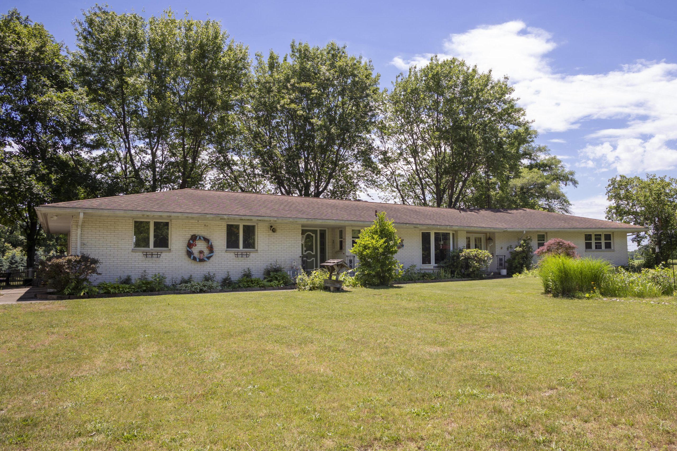 1550 E Y Avenue