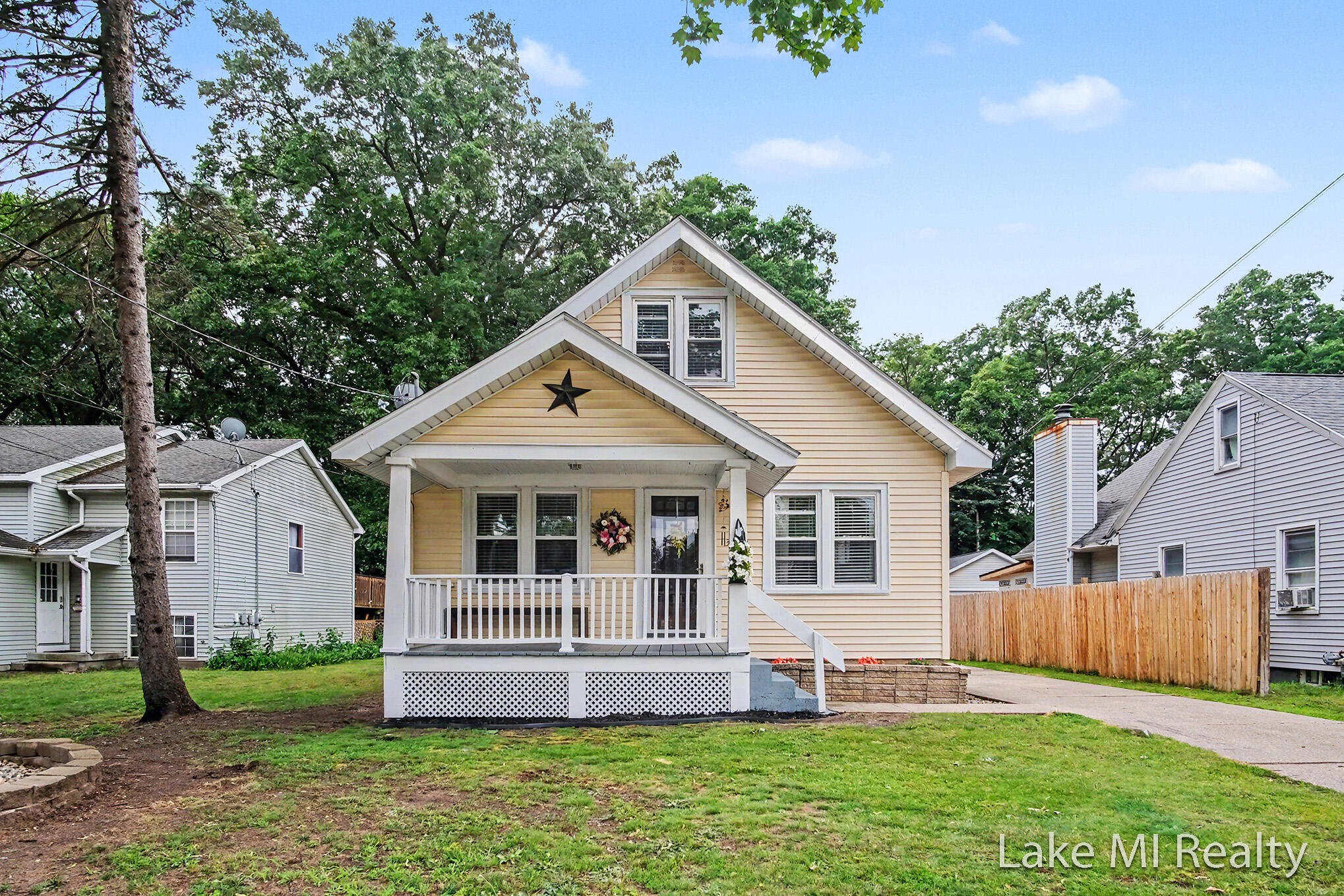 3639 Burlingame Avenue SW