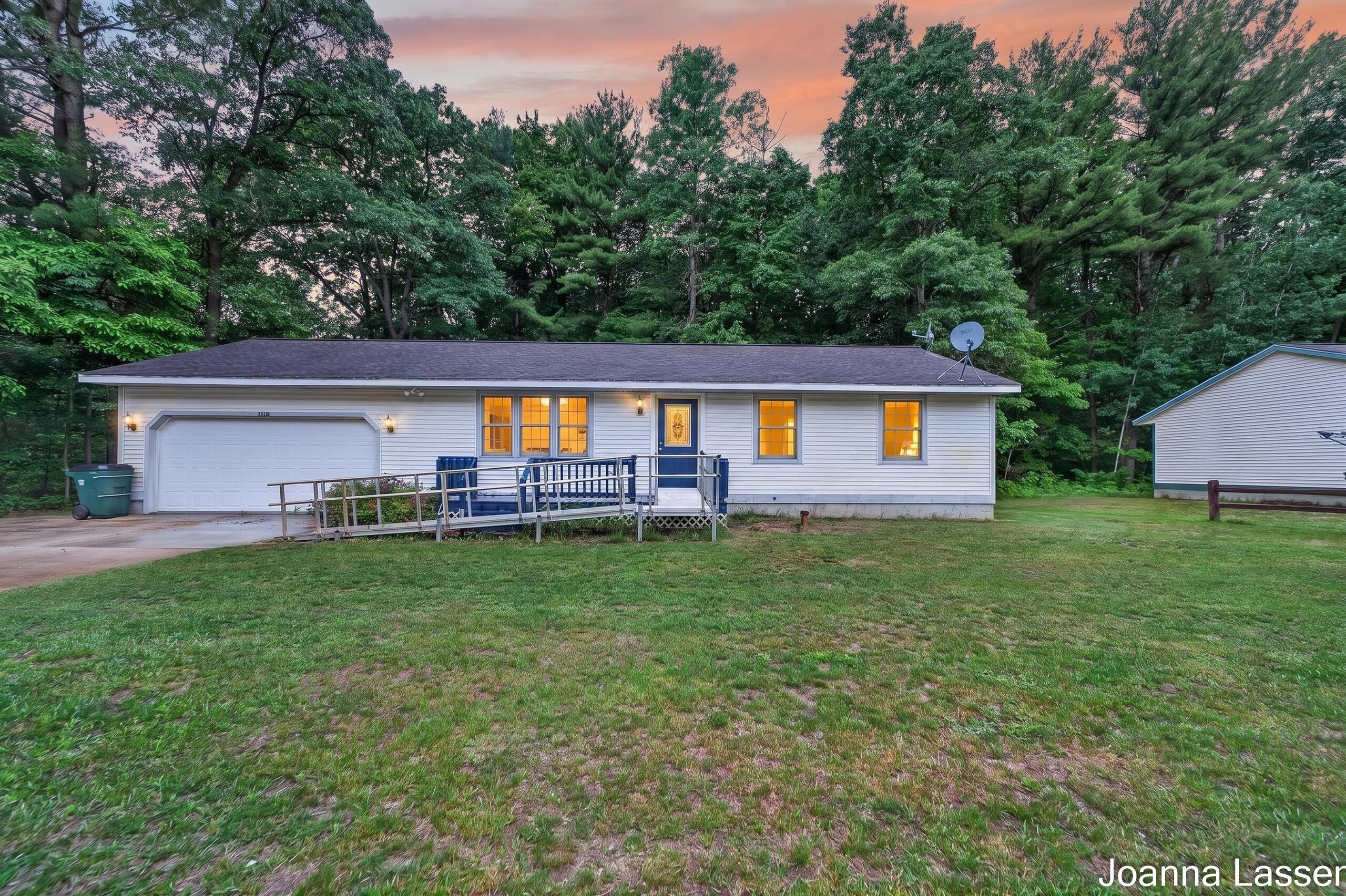 1518 E Mcmillan Road