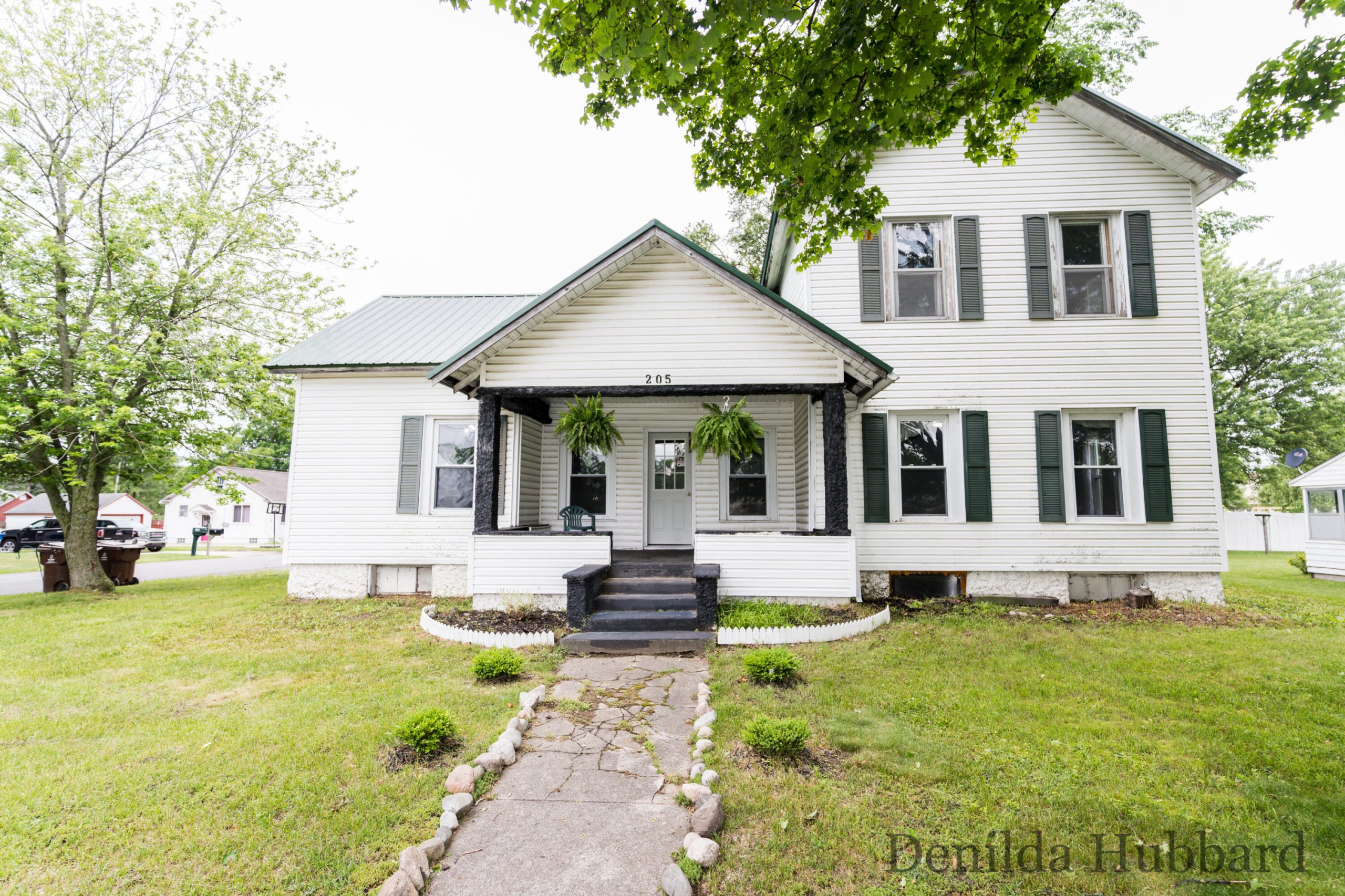 205 N Lincoln Avenue