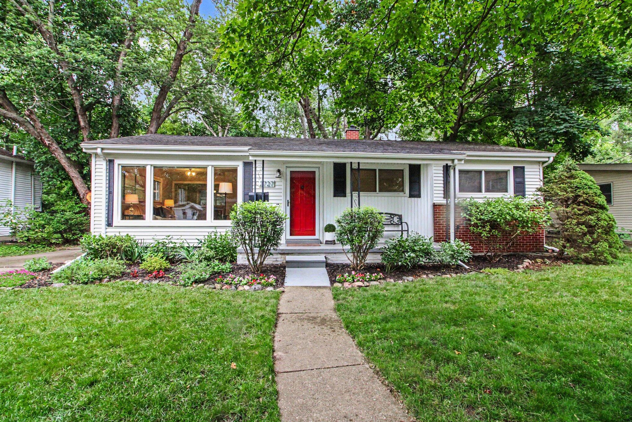 2727 Hampshire Road
