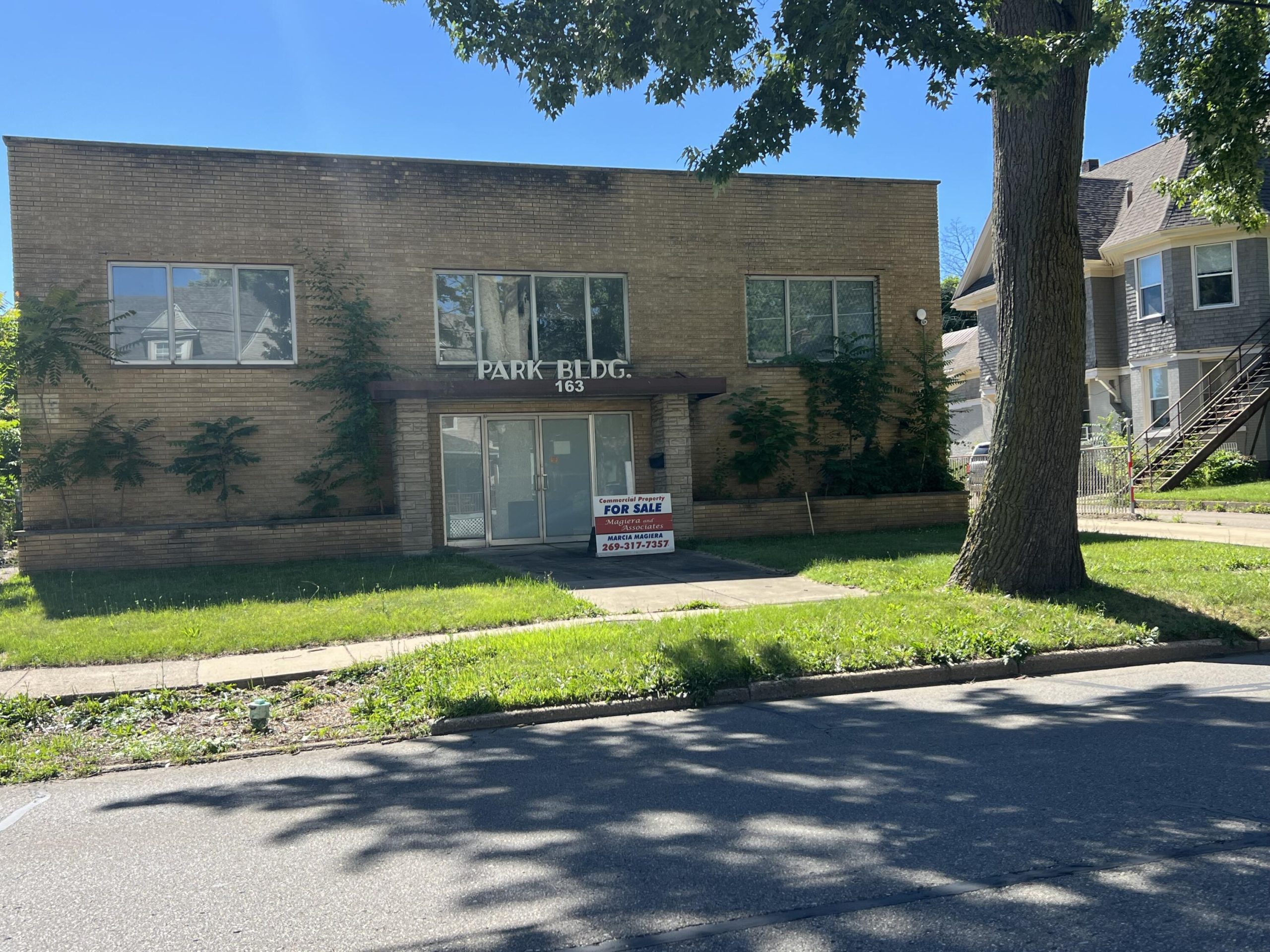 163 North Avenue