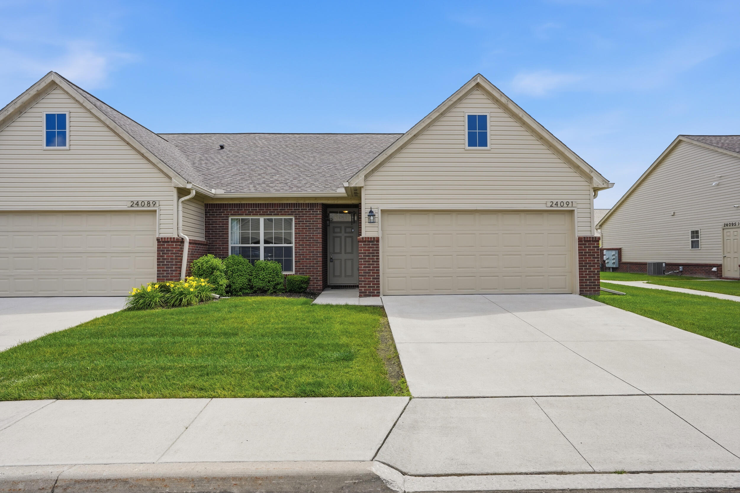24091 Hemlock Drive Unit: 47