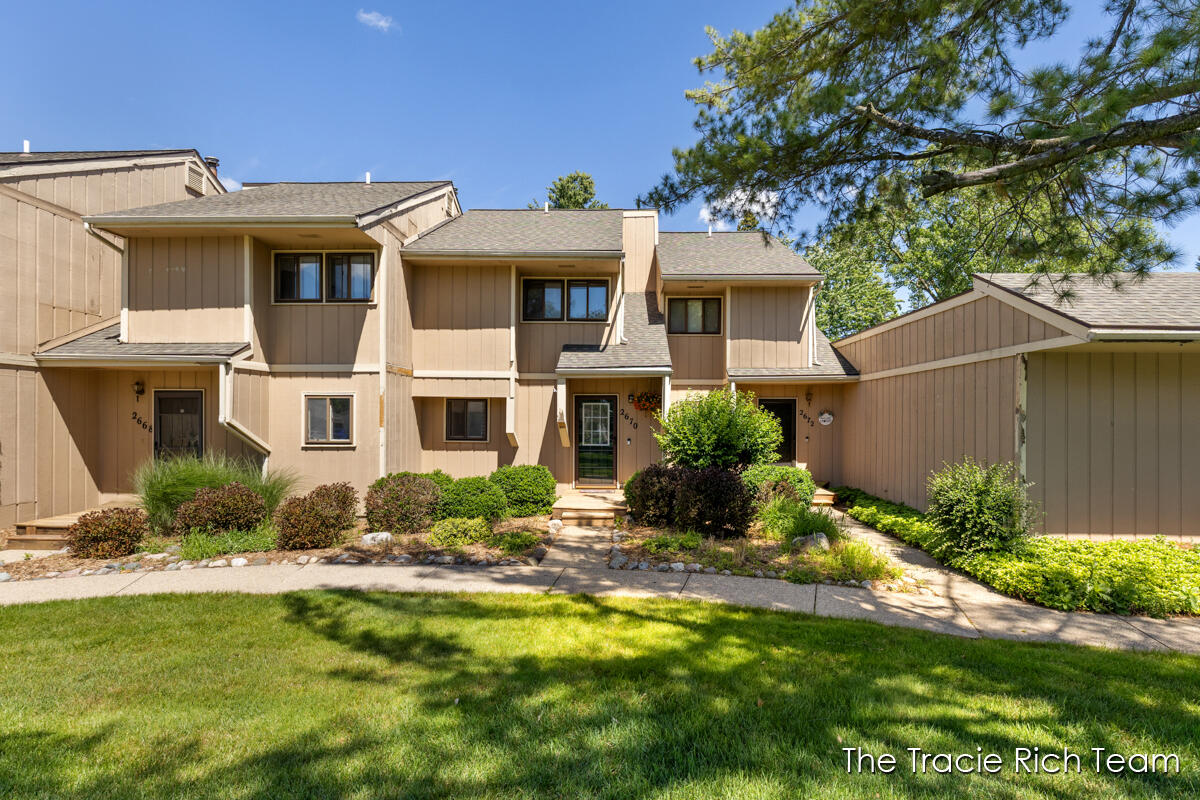 2670 Ridgecroft Drive SE