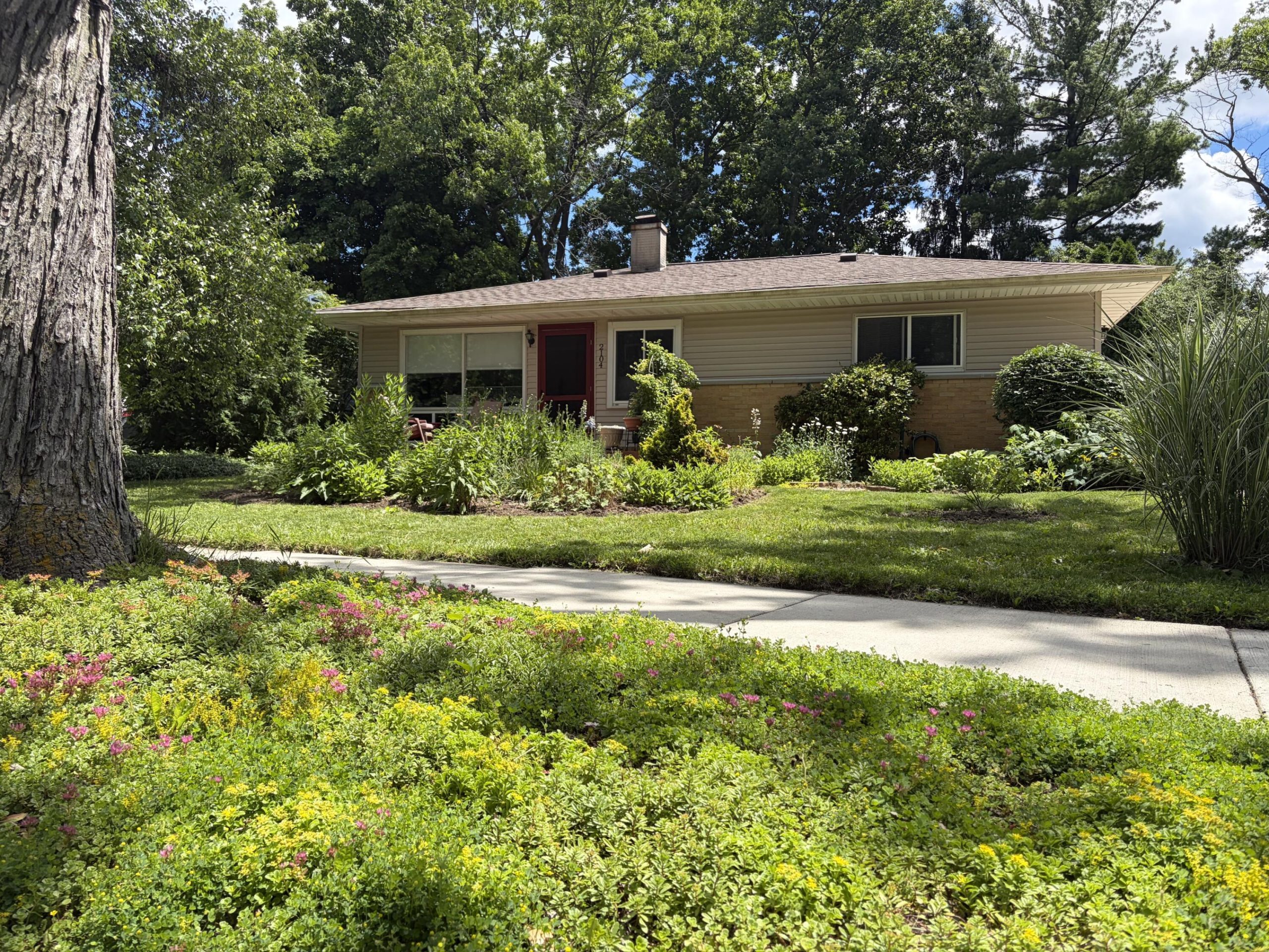2104 S Circle Drive