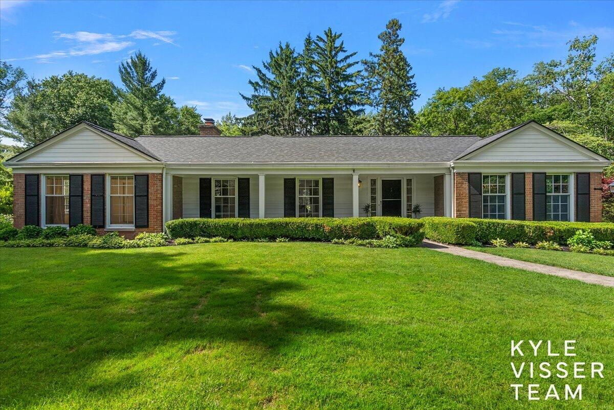 2089 Robinson Road SE
