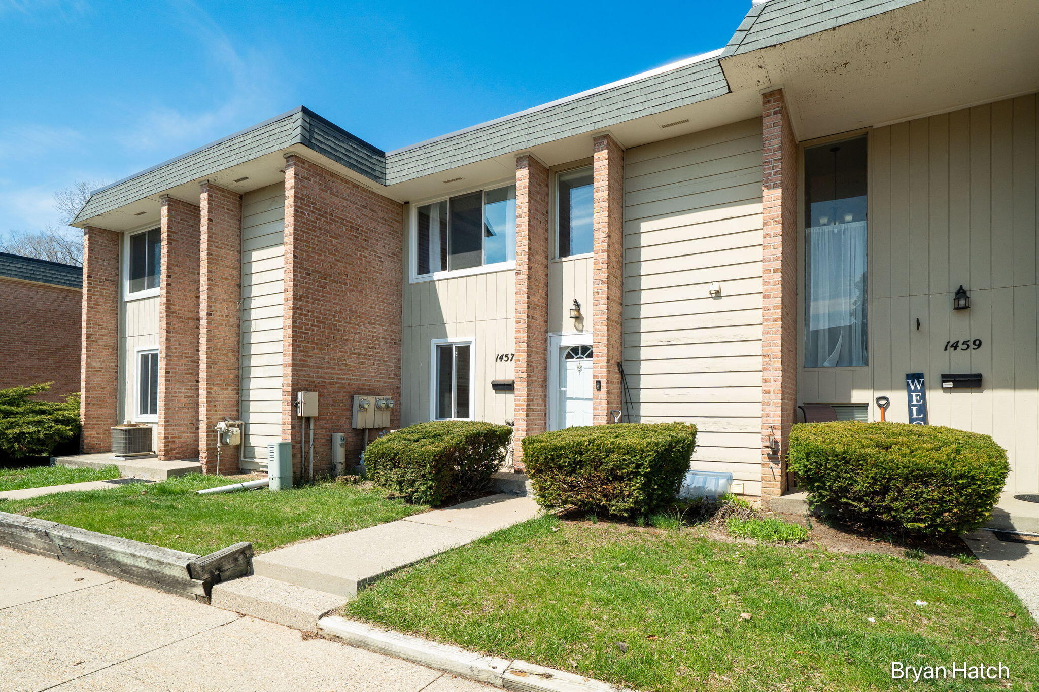 1457 N Saxony Drive SE Building: 0 Unit: 14