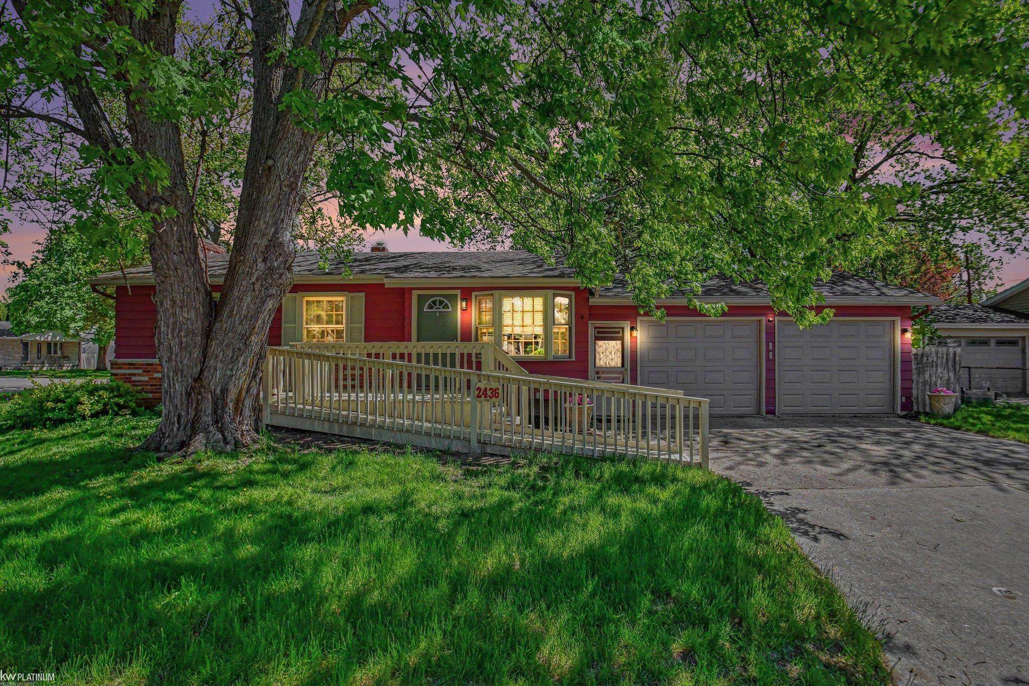 2436 20th AVE