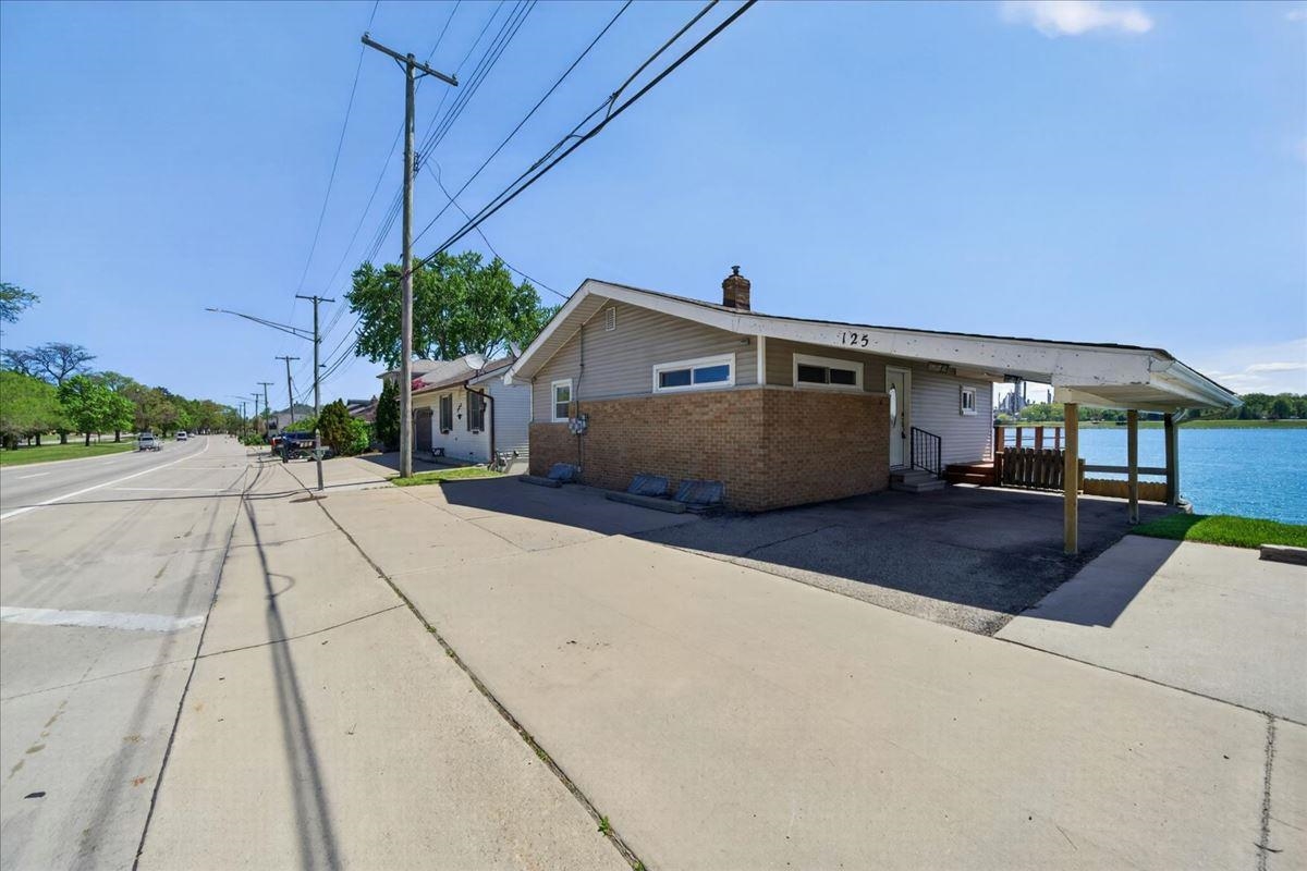 125 Gratiot BLVD
