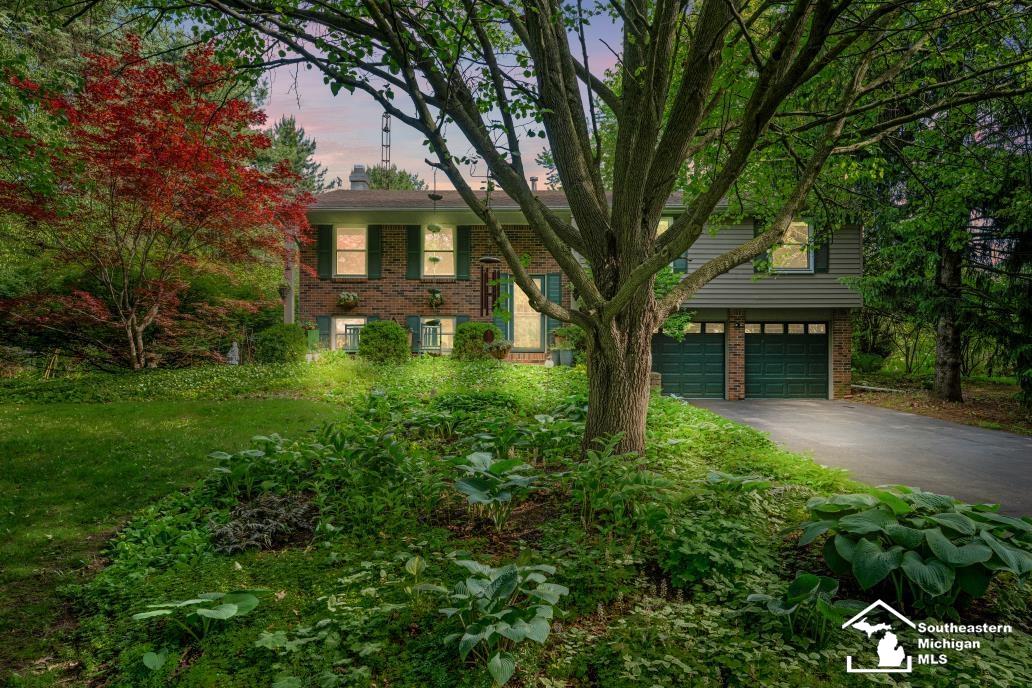 434 W Erie RD