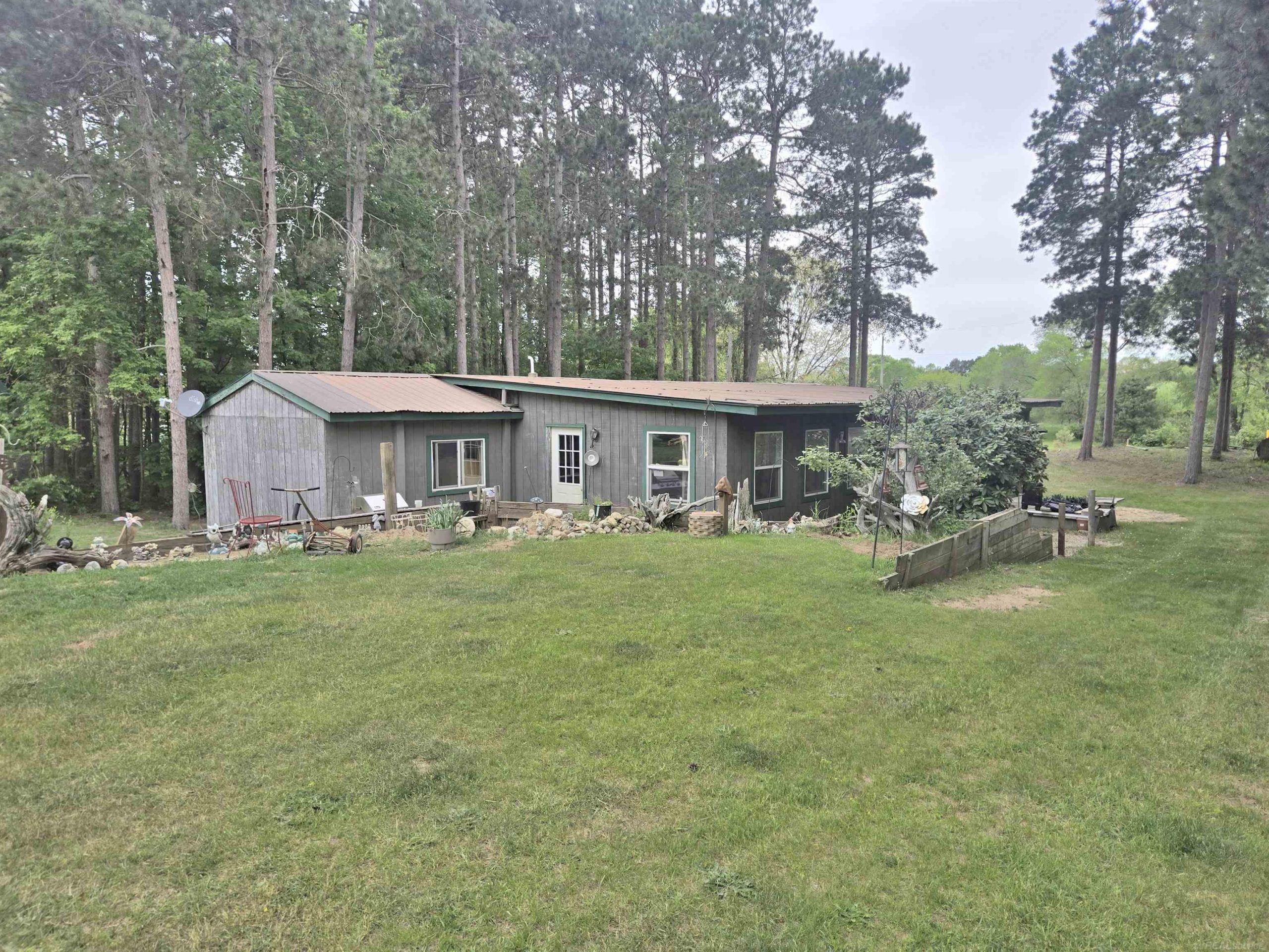 1915 W Garfild RD