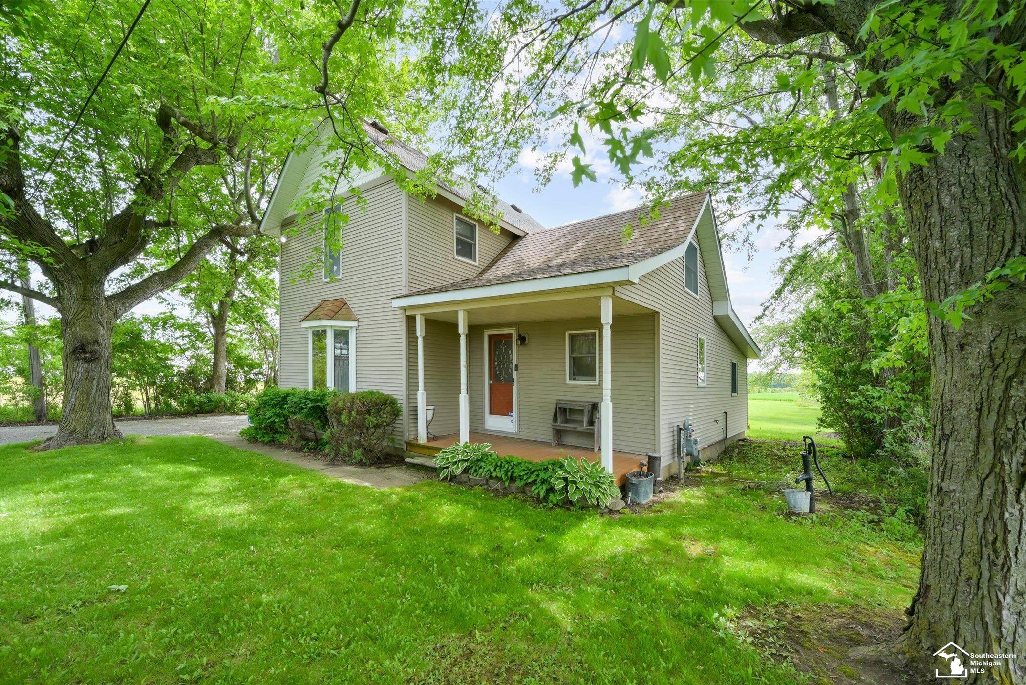 750 E Labo RD