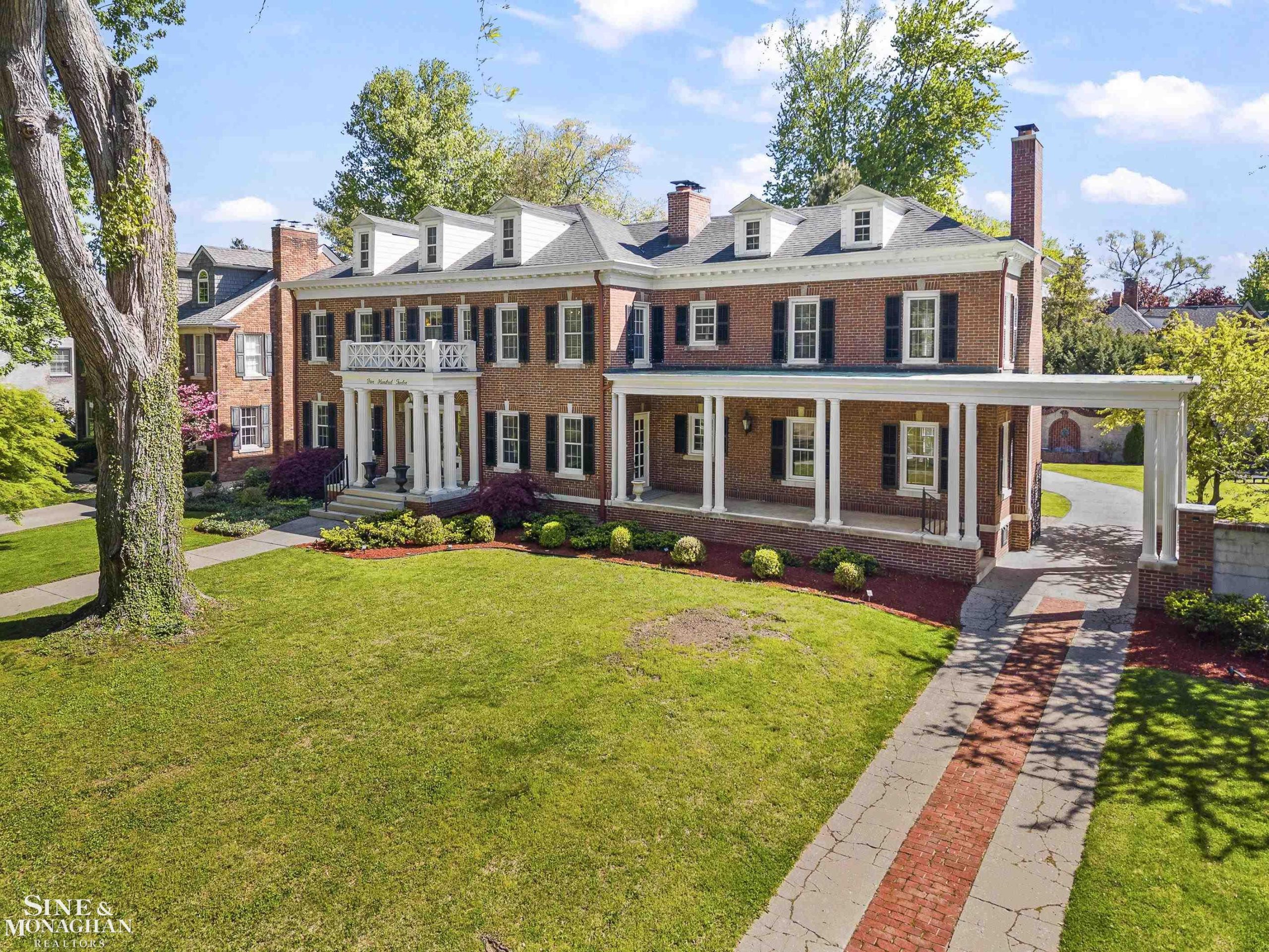 512 Washington RD