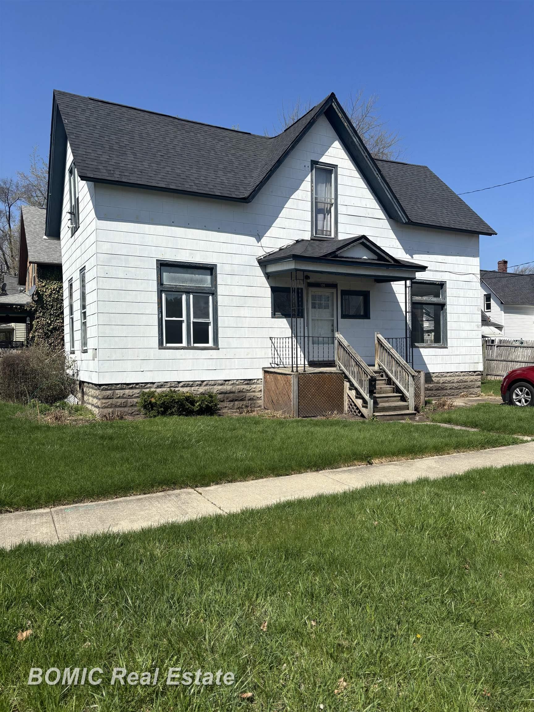 106 S Chilson