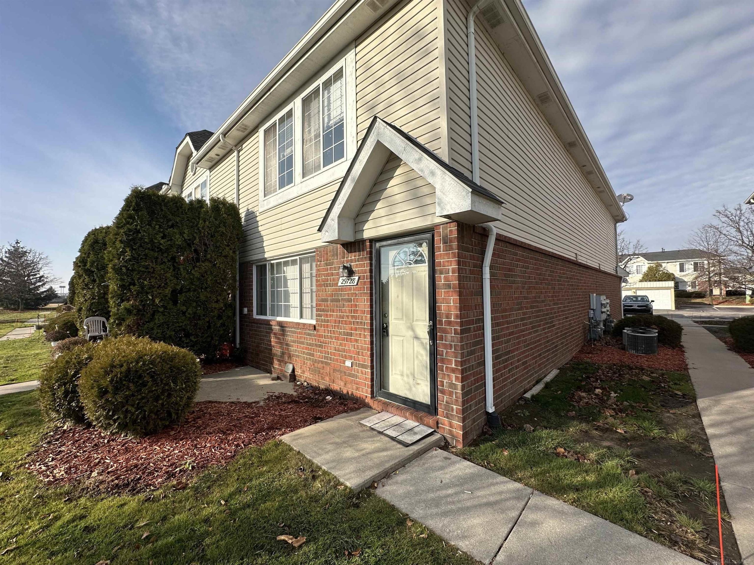 29728 Amy LN