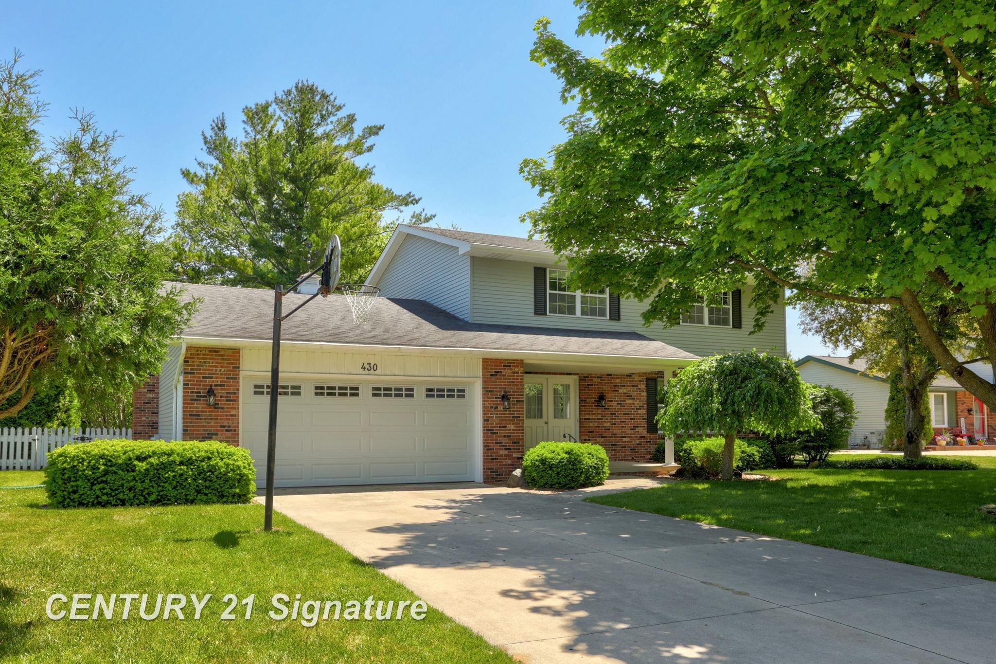 430 Cranbrook DR
