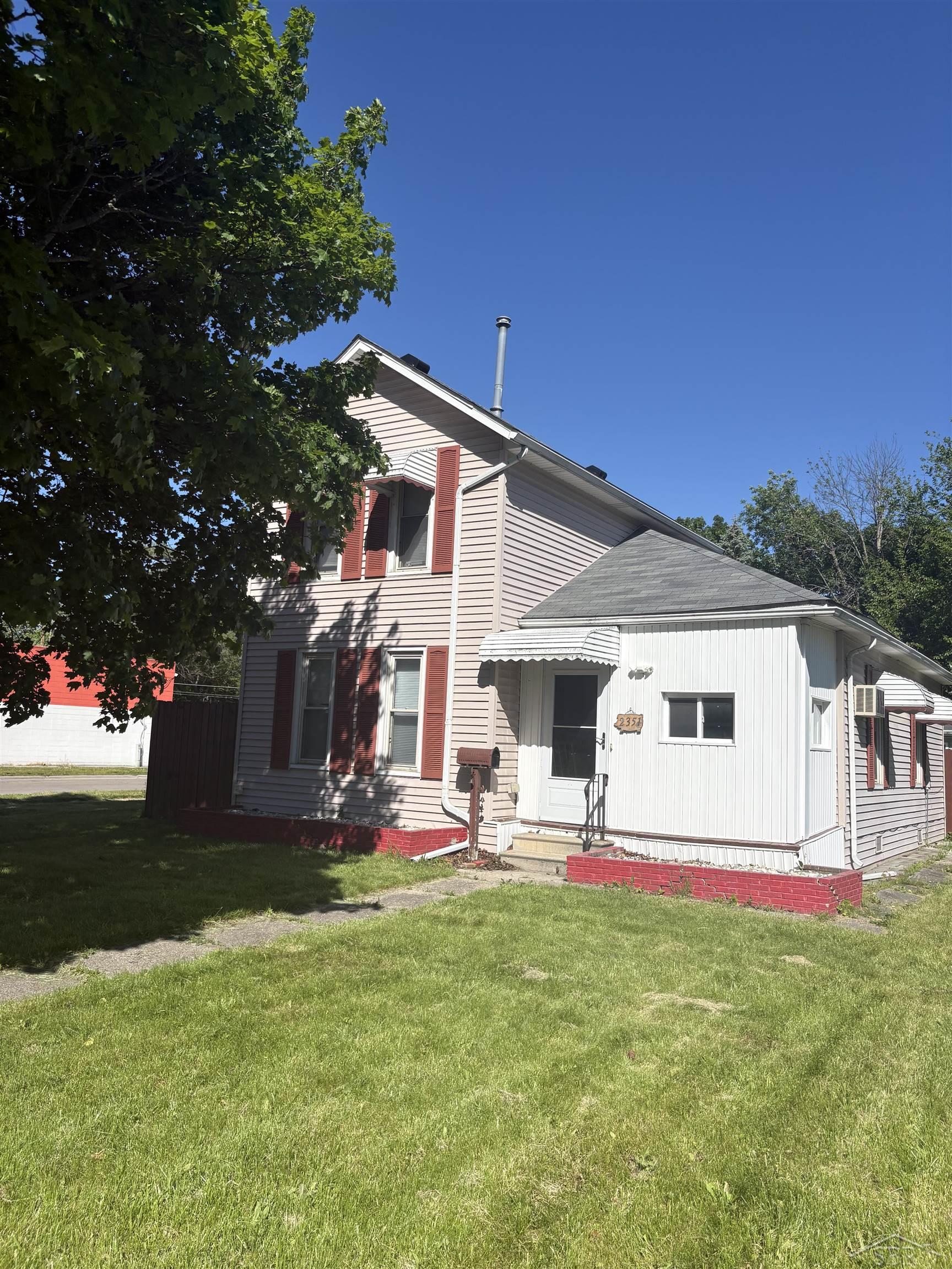 2351  S Michigan ST